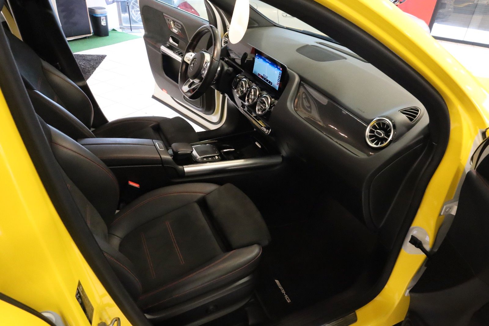 Mercedes-Benz GLA 220d 4Matic AMG-Line,LED,MBUX,Pano,RFK,ACC, foto 21