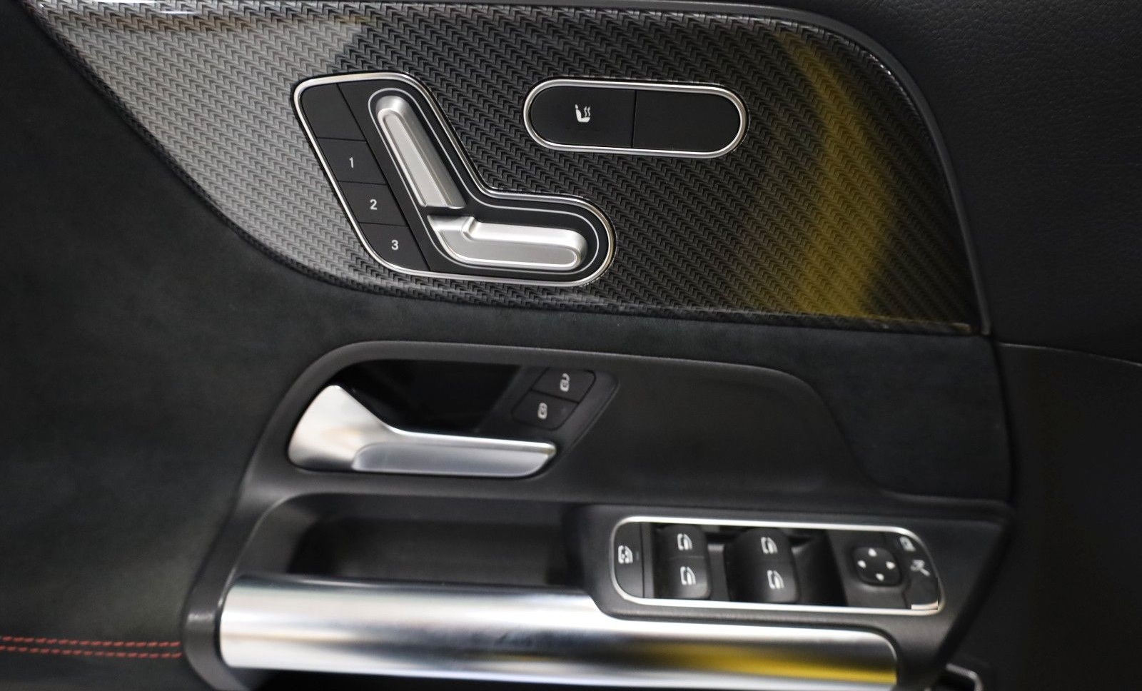 Mercedes-Benz GLA 220d 4Matic AMG-Line,LED,MBUX,Pano,RFK,ACC, foto 22