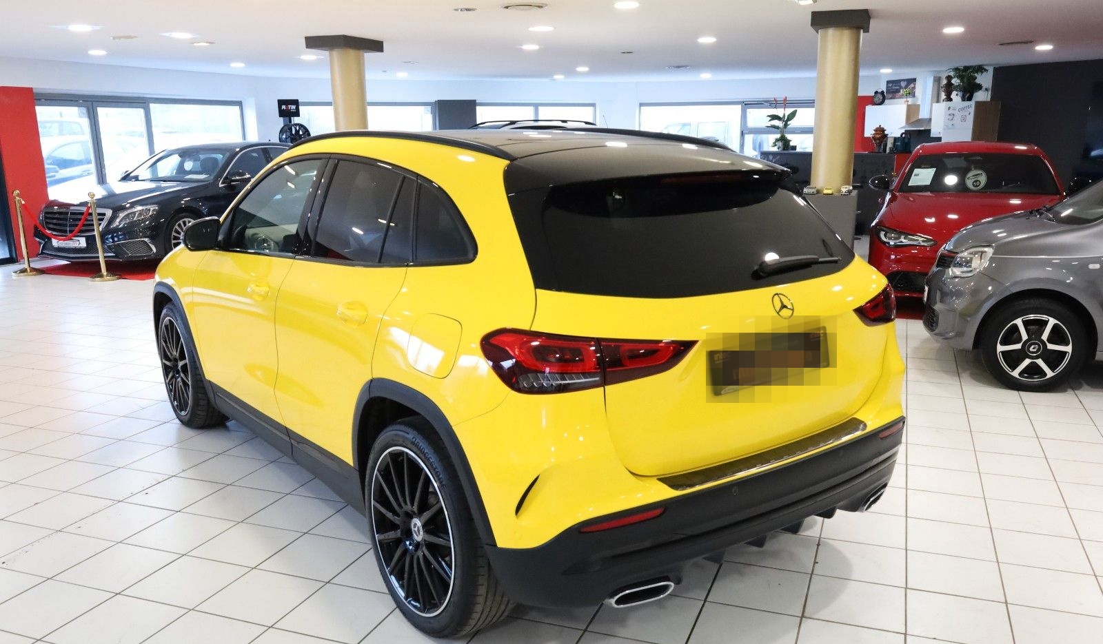 Mercedes-Benz GLA 220d 4Matic AMG-Line,LED,MBUX,Pano,RFK,ACC, foto 5