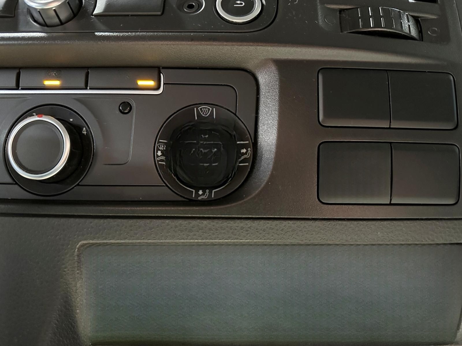 Volkswagen T5 4MOTION KURZ 9SITZER KLIMA STANDHZ BUNDESWEHR foto 24