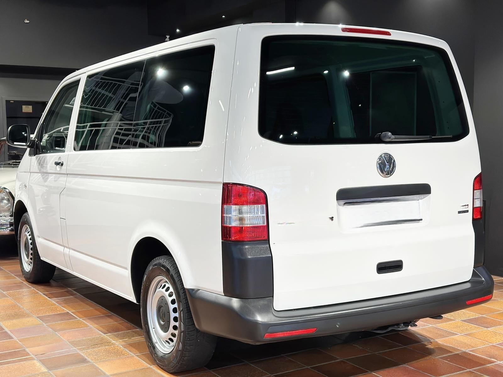 Volkswagen T5 4MOTION KURZ 9SITZER KLIMA STANDHZ BUNDESWEHR foto 5