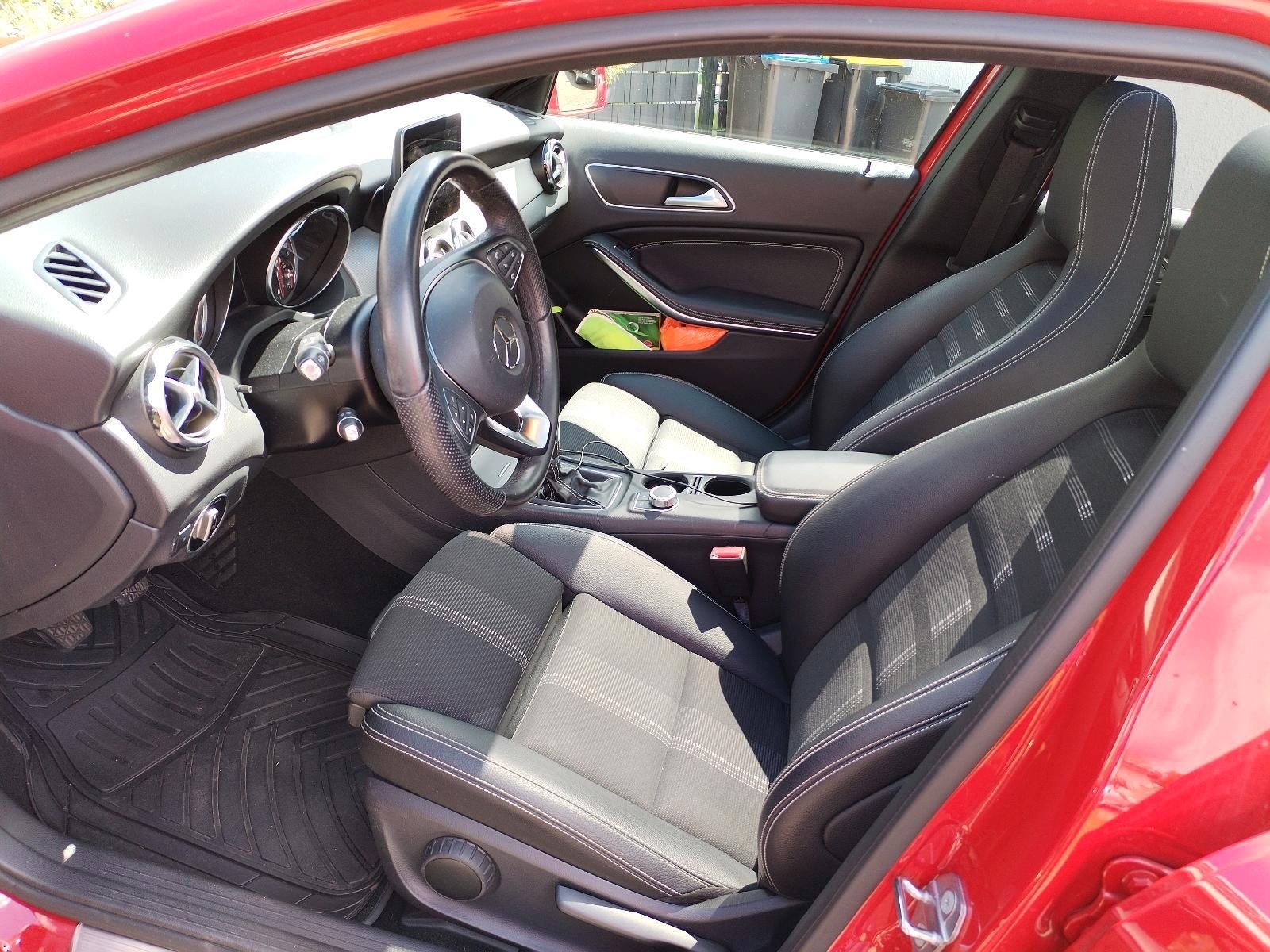Mercedes-Benz MB GLA 180 Sport Urban foto 6