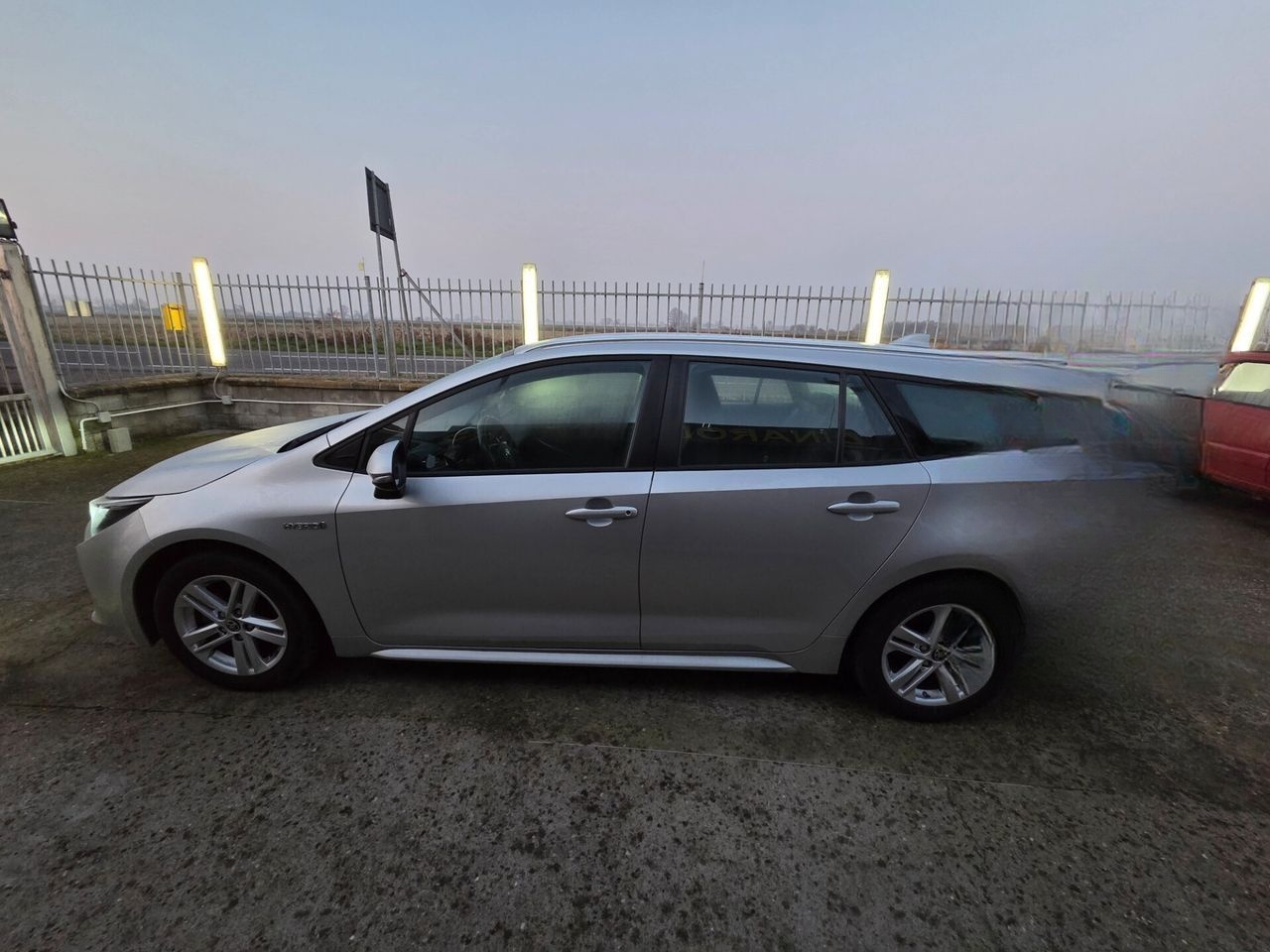 Toyota Corolla Touring Sports 1.8 Hybrid Busines foto 4