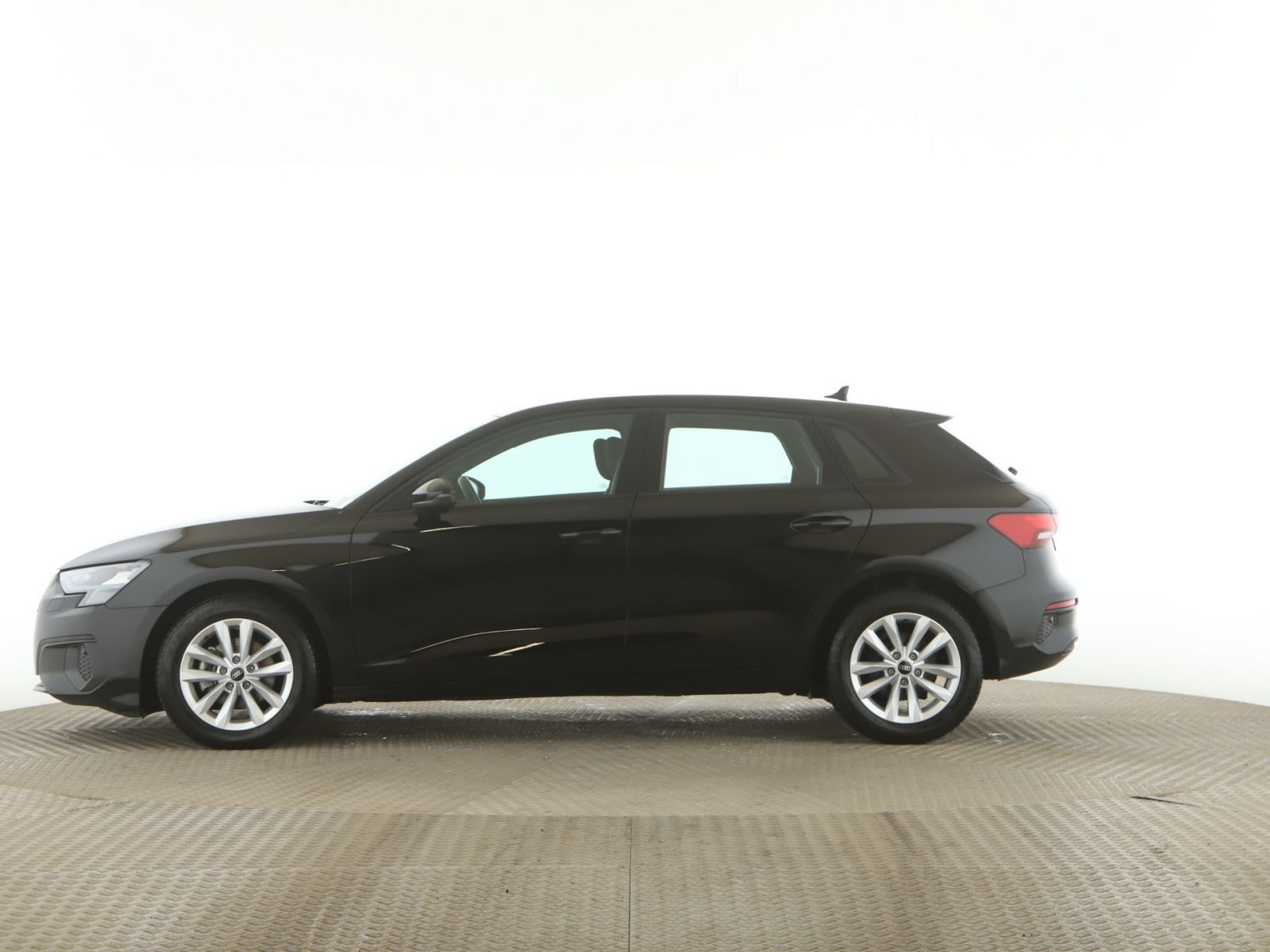 Audi A3 Sportback 30 TFSI PDC+SitzH+Radio+MMI-Plus foto 3