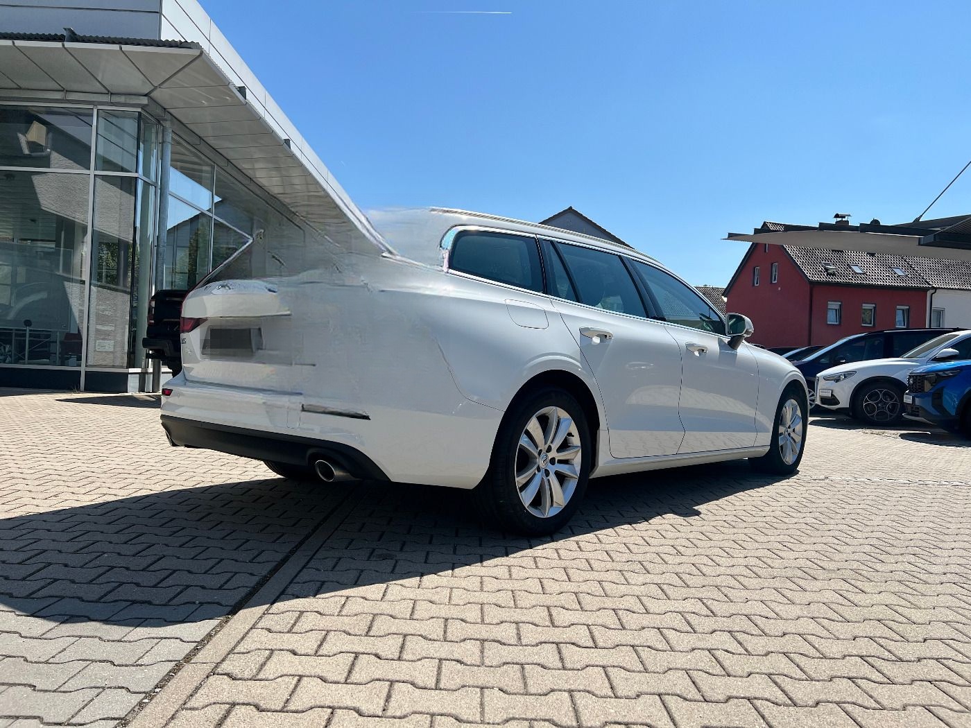 Volvo V60 Kombi B4 Momentum Pro *LED Navi ACC Leder* foto 4