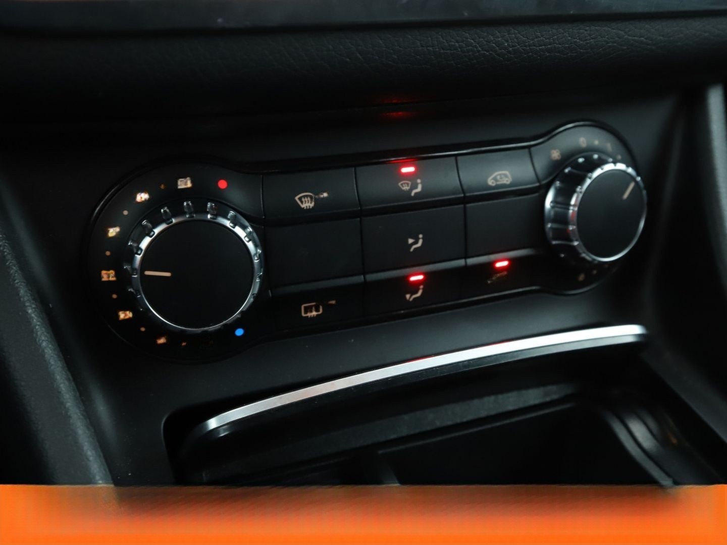 Mercedes-Benz GLA 200 Urban Style Edition Aut.*NAVI*LED*PDC* foto 24