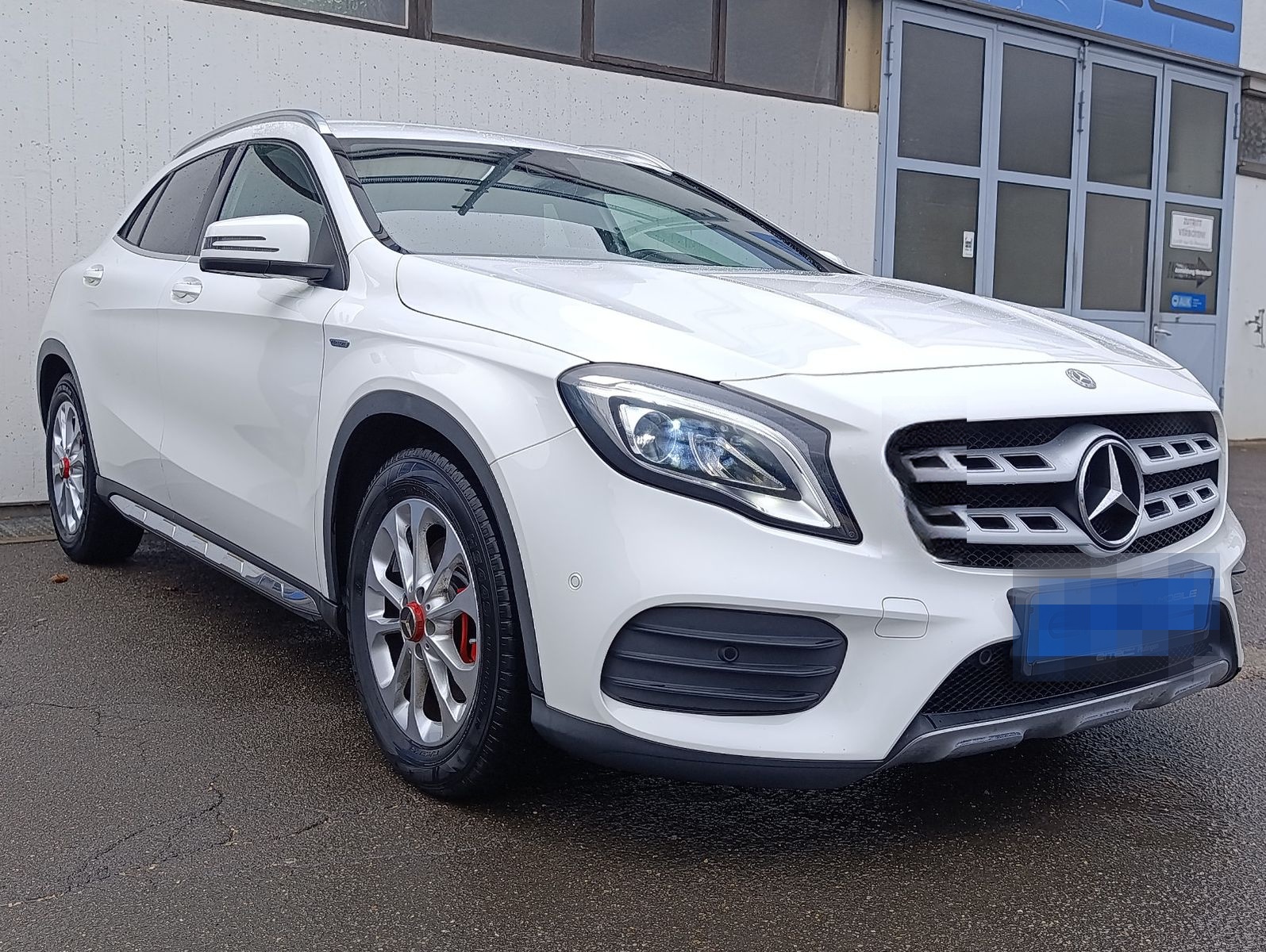 Mercedes-Benz GLA 250 4Matic Urban Style Edition Leder Navi foto 2