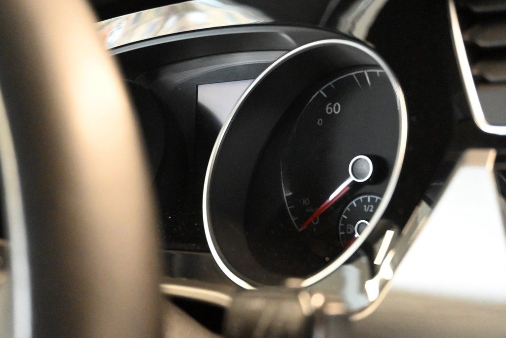 Volkswagen Touran 1.5 TSI Comfortline AHK PDC foto 9