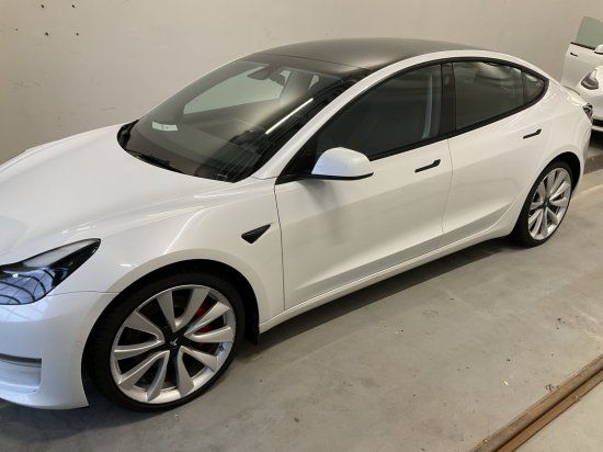 Tesla Model 3 RWD Lim4  60 kWh, 239 KW, Standard Range foto 2