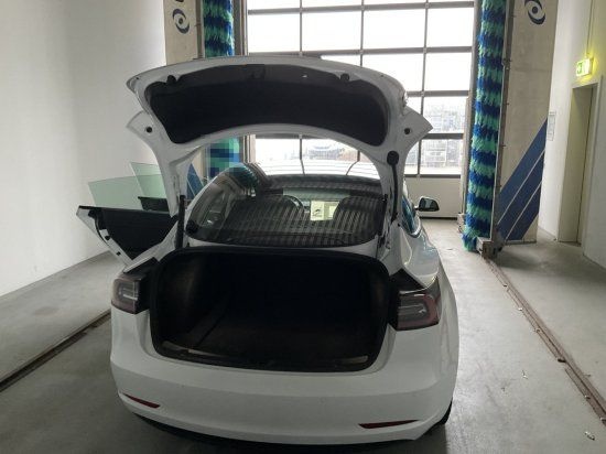 Tesla Model 3 RWD Lim4  60 kWh, 239 KW, Standard Range foto 9