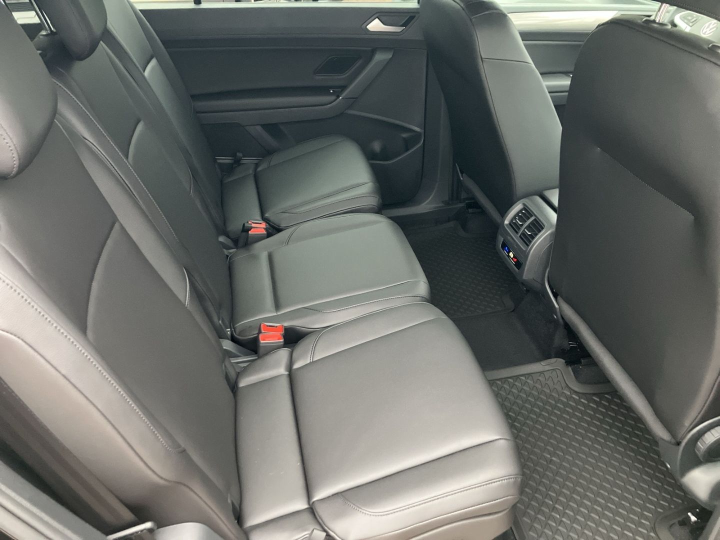 Volkswagen Touran TAXI / MIETWAGEN  schwarz metallic 2.0 TD foto 10