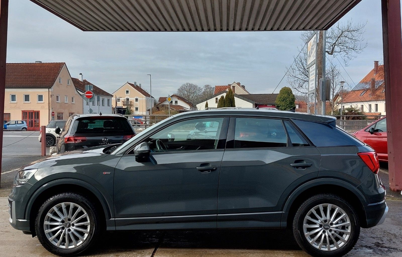 Audi Q2 30 TFSI design  AHK/NAVI/LED/S-LINE foto 8