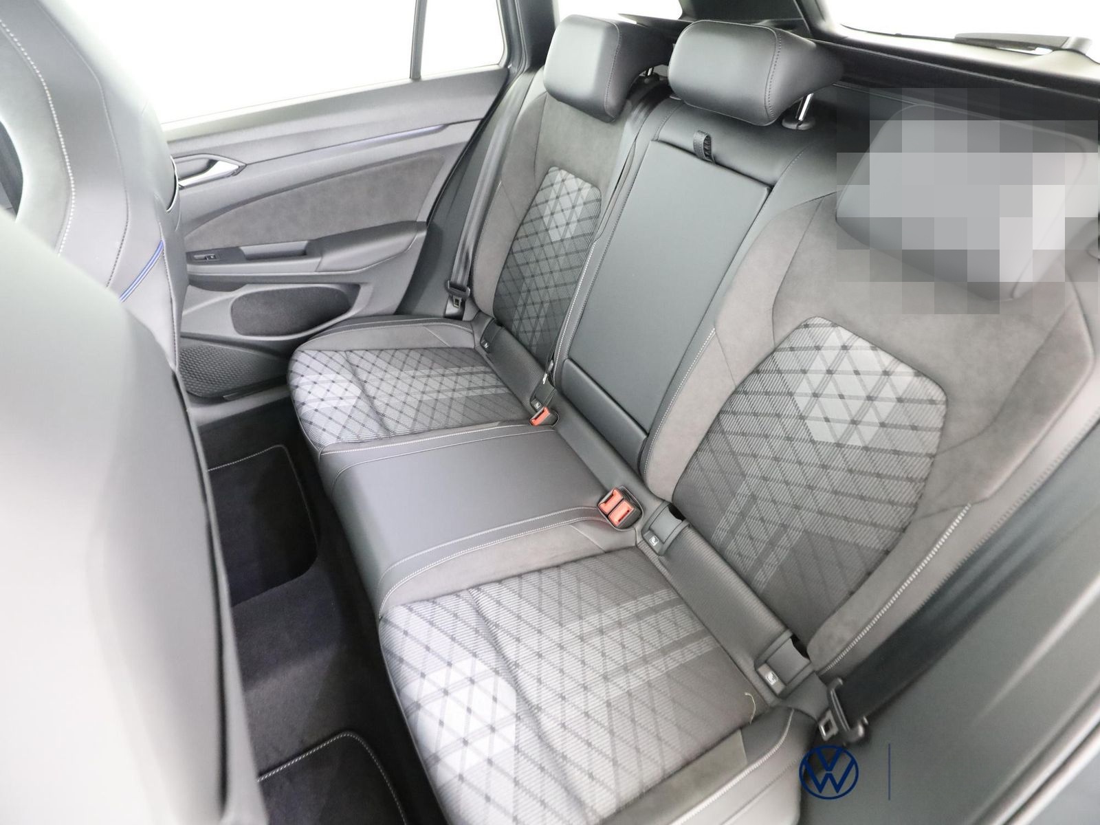 Volkswagen Golf VIII Variant 2.0 TDI+R-LINE+DSG+AREA+PANO foto 8