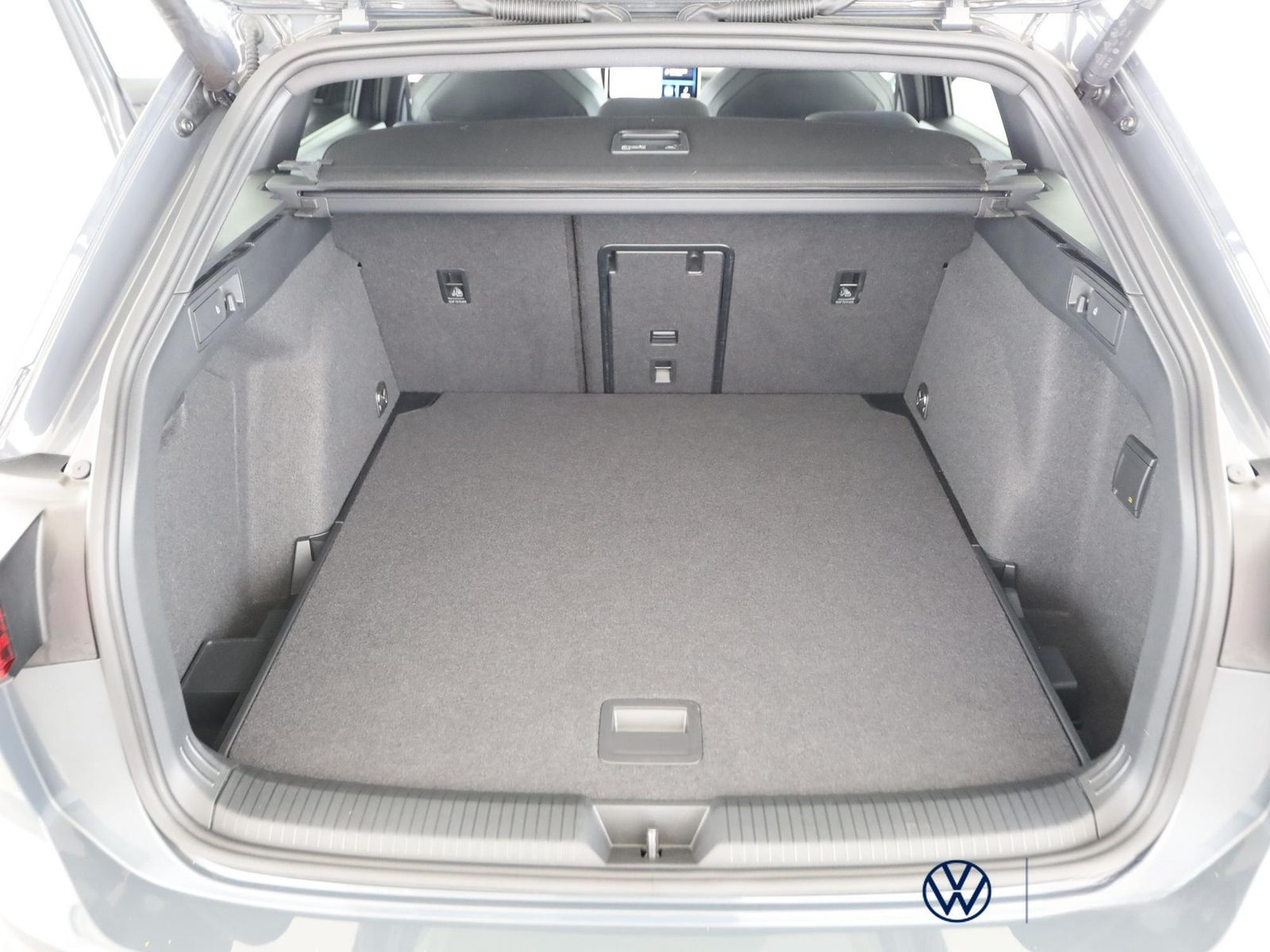 Volkswagen Golf VIII Variant 2.0 TDI+R-LINE+DSG+AREA+PANO foto 9
