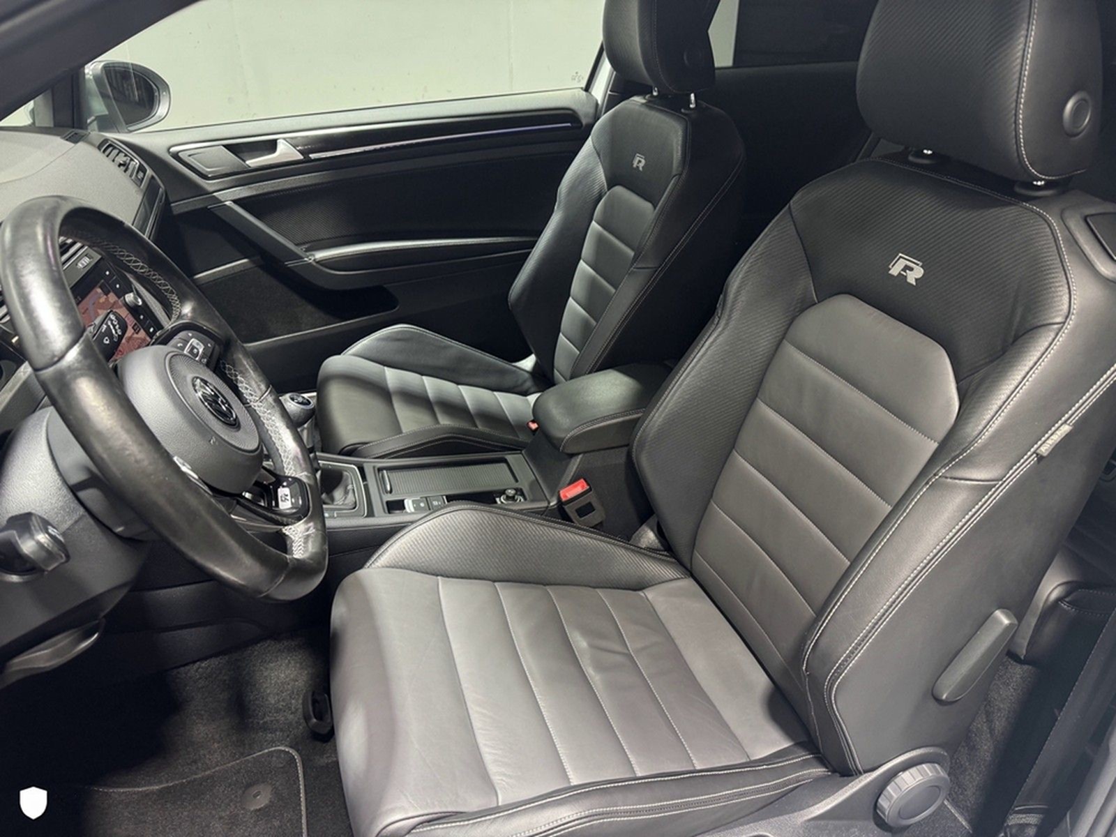 Volkswagen Golf VII 2.0 R 4Motion *LED*Leder*Navi*Schalter* foto 8
