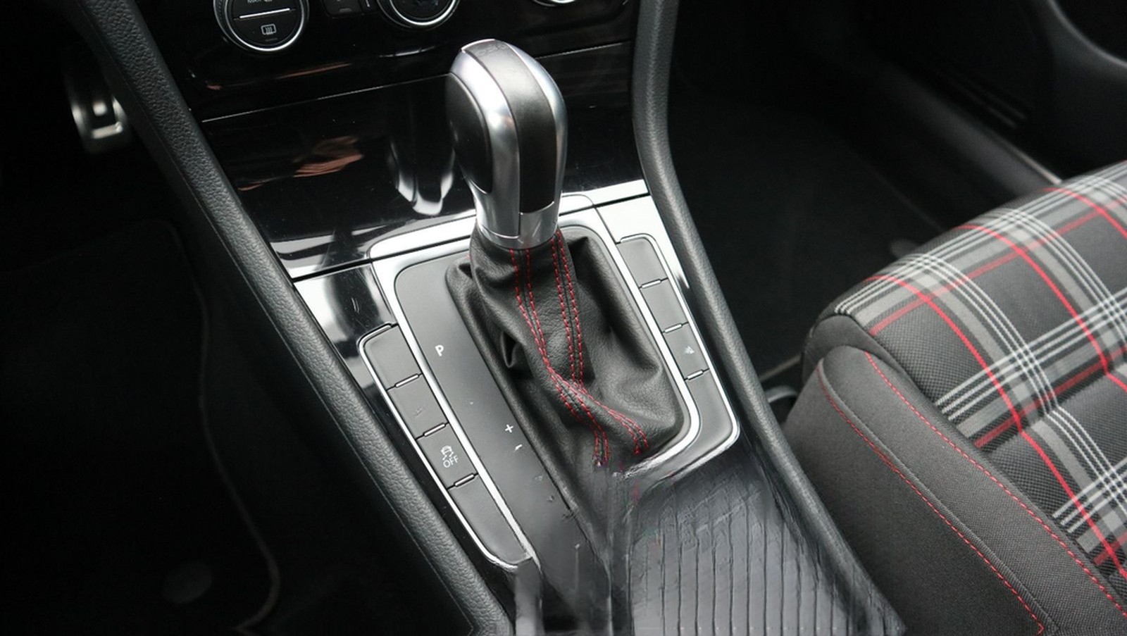 Volkswagen Golf VII Lim. GTI Performance BMT/Start-Stopp foto 16