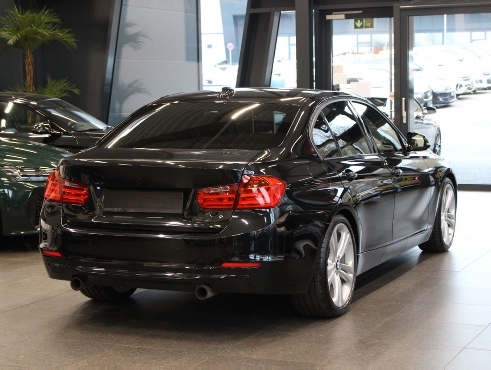 BMW 335i Sport Line*Head-UP*Bi-Xenon*GSD foto 4