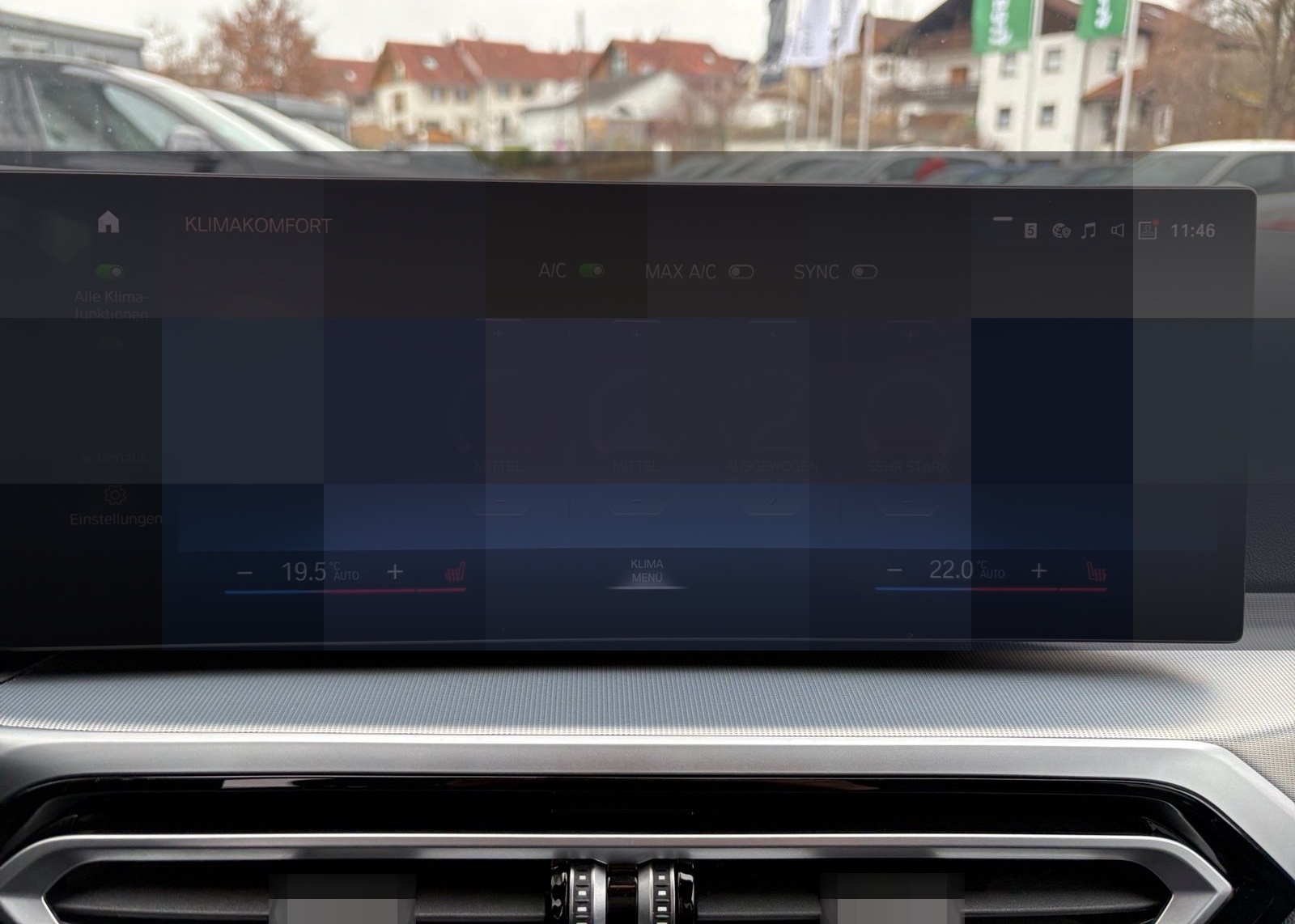 BMW 330i xDrive Touring M Sport DA Komfortzg HiFi LR foto 13
