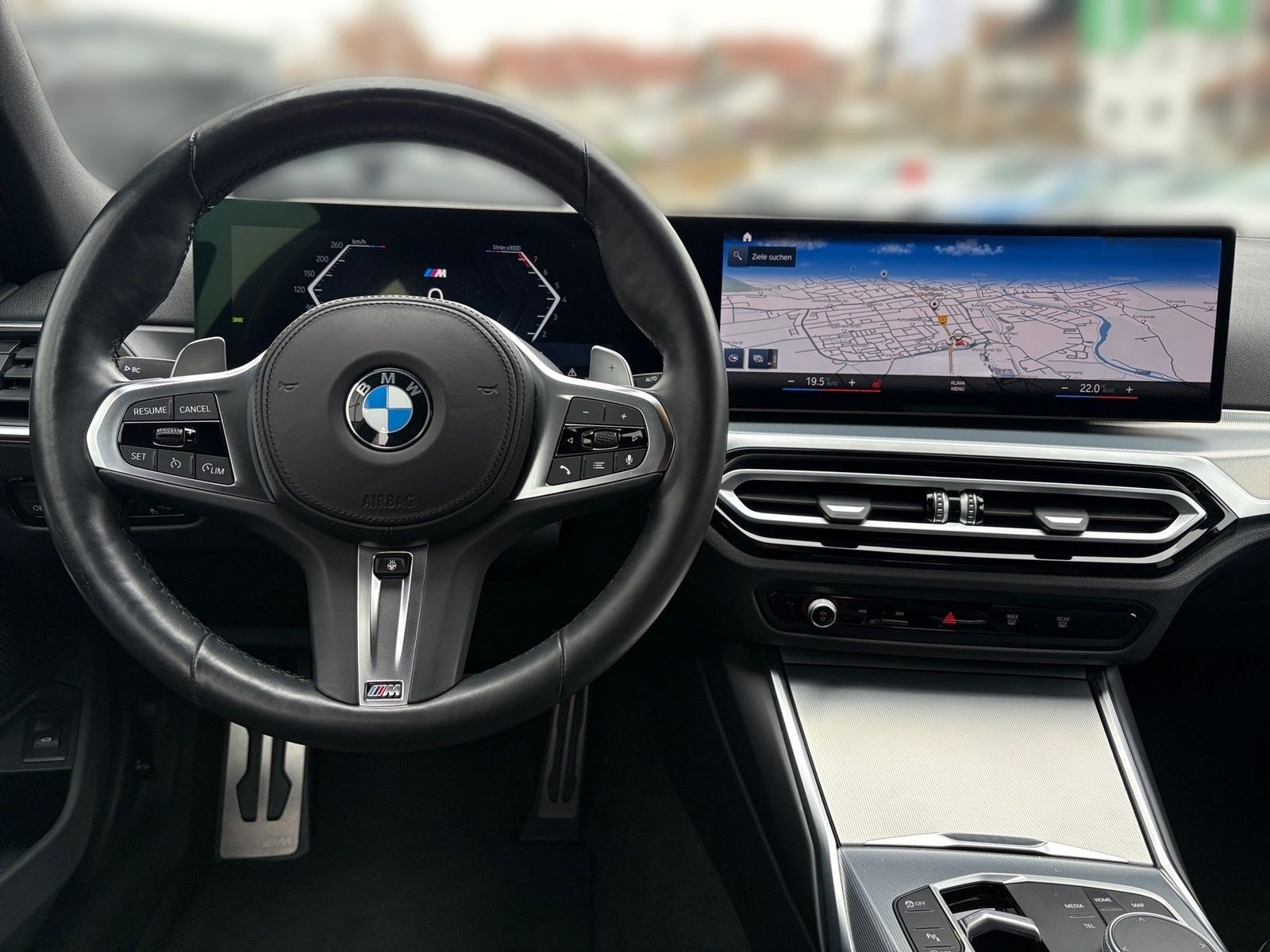 BMW 330i xDrive Touring M Sport DA Komfortzg HiFi LR foto 3
