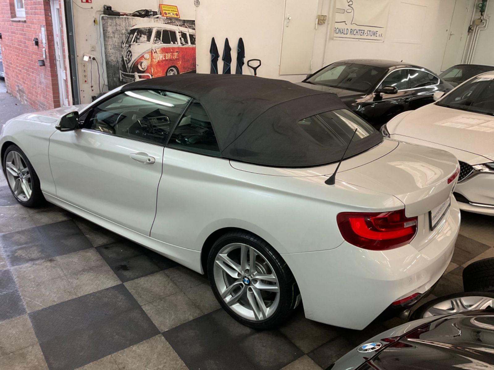 BMW 220 i Cabrio Aut. M Sport-Paket ,Xen,Navi,Leder foto 2