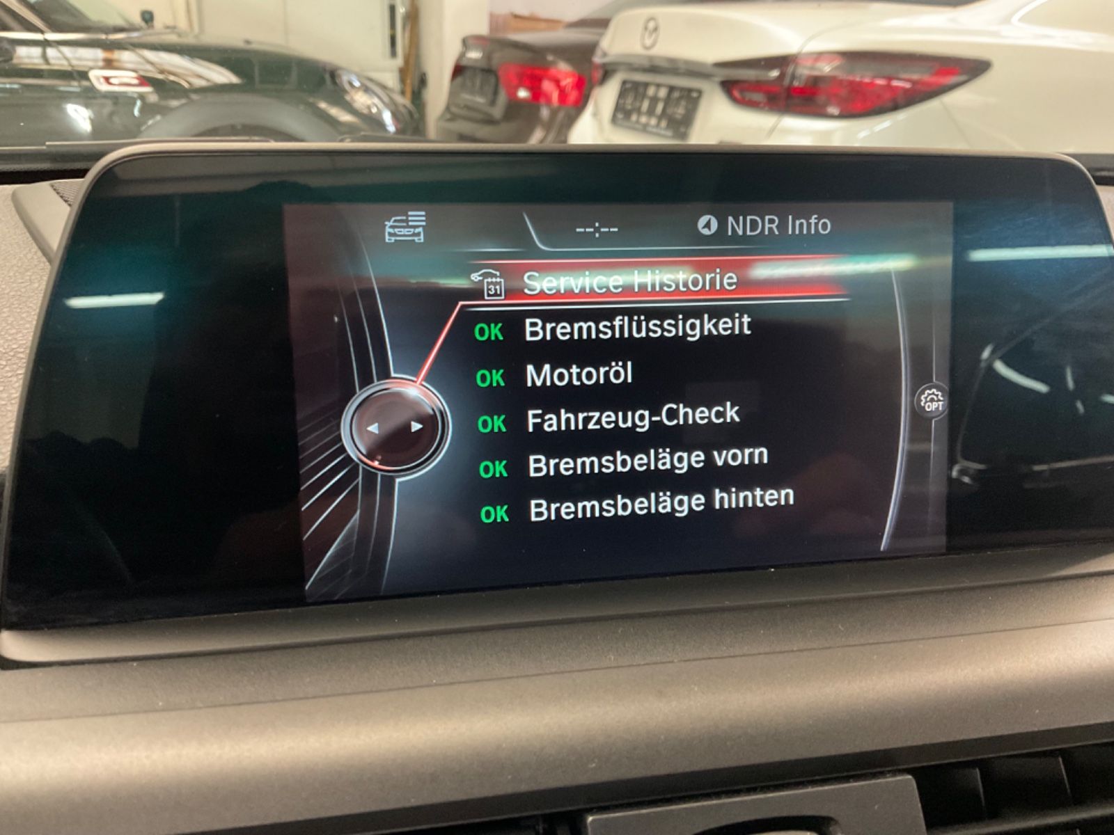 BMW 220 i Cabrio Aut. M Sport-Paket ,Xen,Navi,Leder foto 16