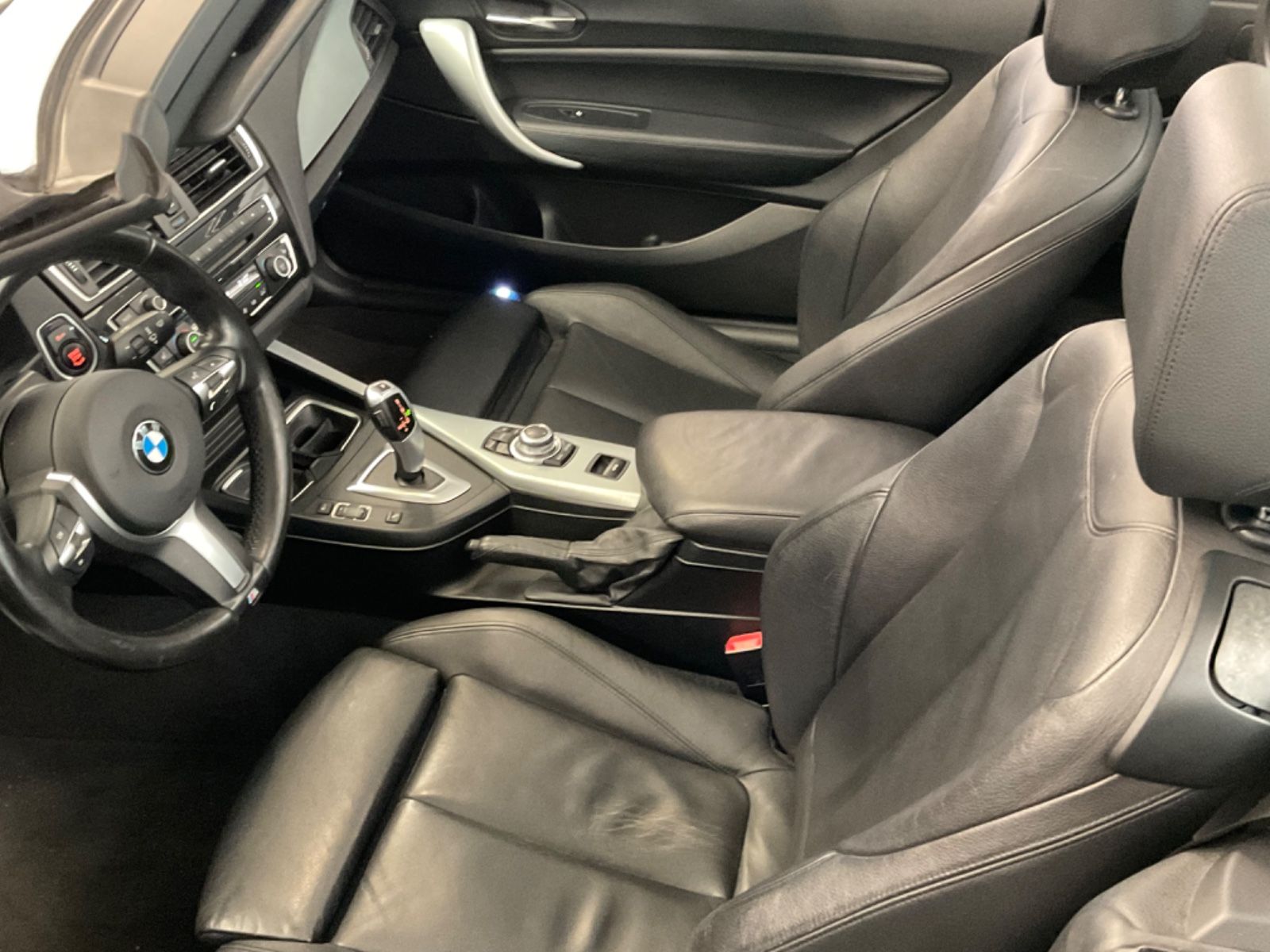 BMW 220 i Cabrio Aut. M Sport-Paket ,Xen,Navi,Leder foto 7