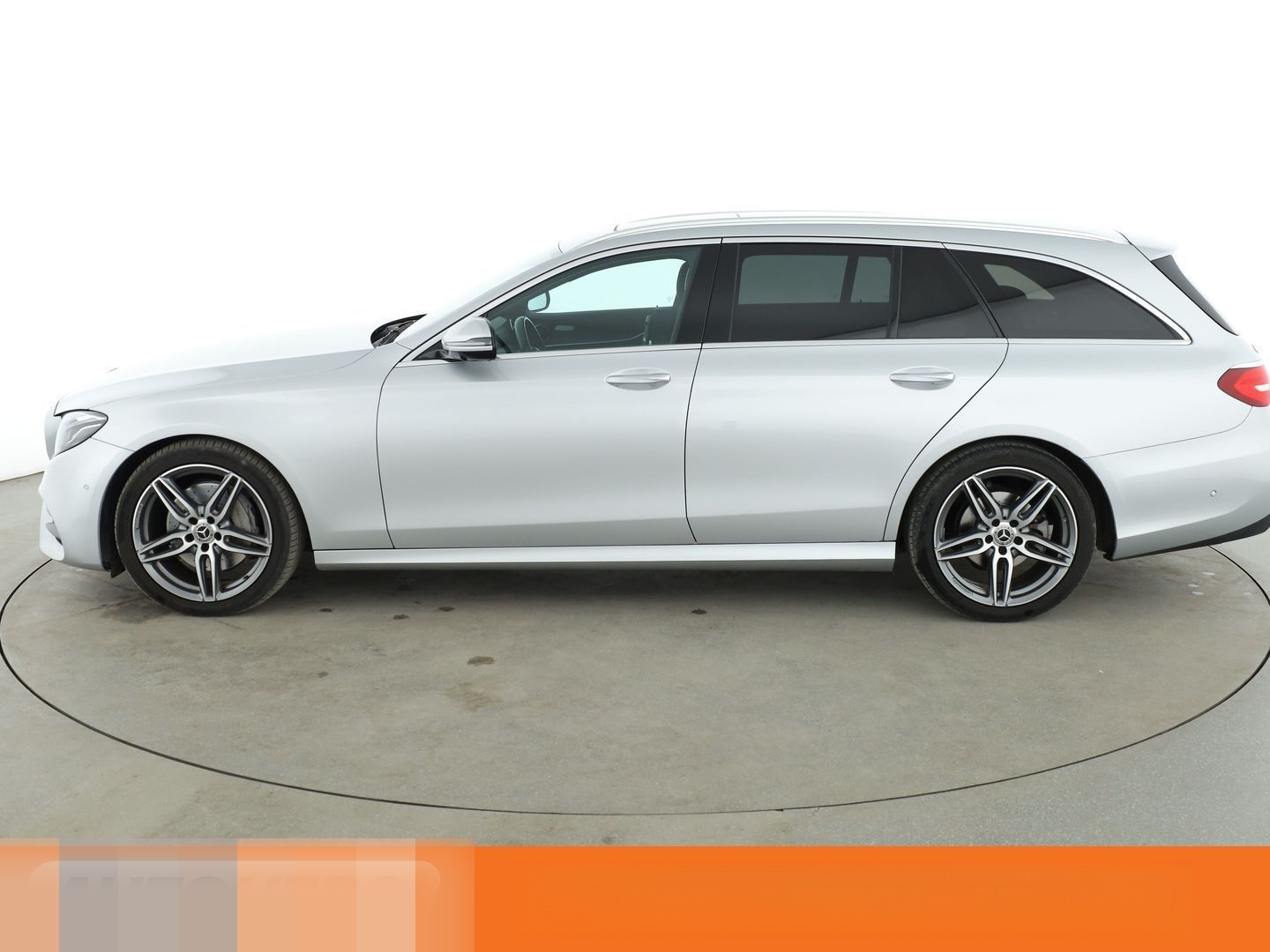 Mercedes-Benz E 300 d T AMG Line Aut.*NAVI*LED*ACC*PANO*360° foto 3
