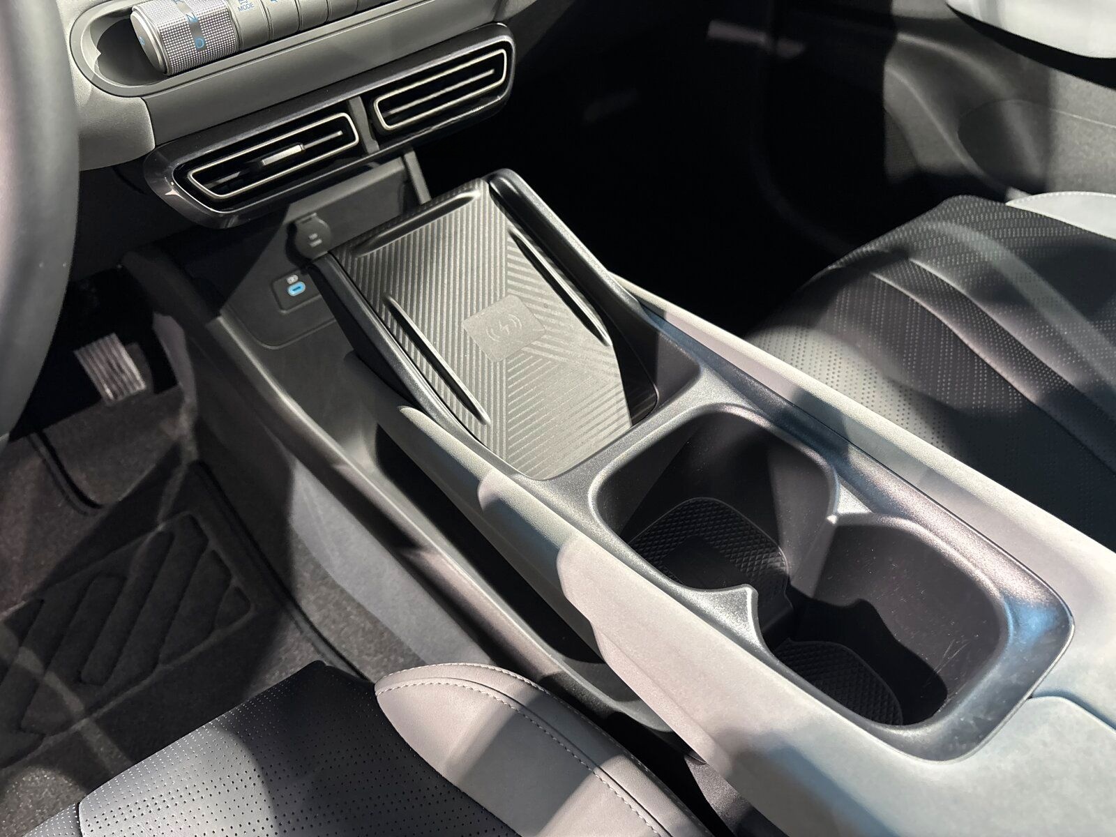 BYD Dolphin Surf Comfort LED*Navi*Apple Car*360°* foto 20