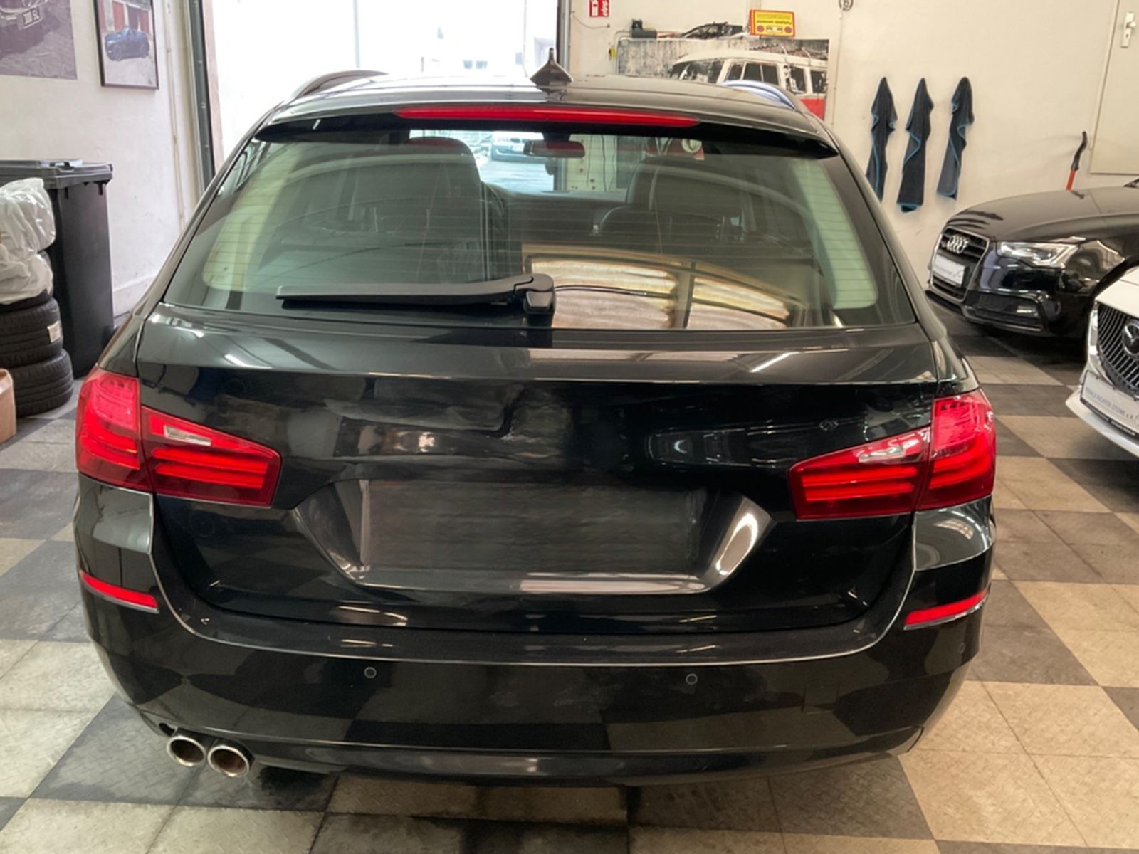 BMW 530da Touring ,Pano,LED,Nav,Leder foto 3