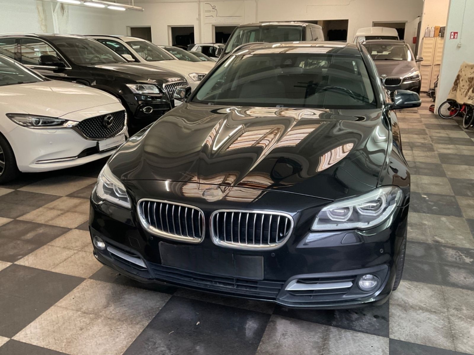 BMW 530da Touring ,Pano,LED,Nav,Leder foto 6