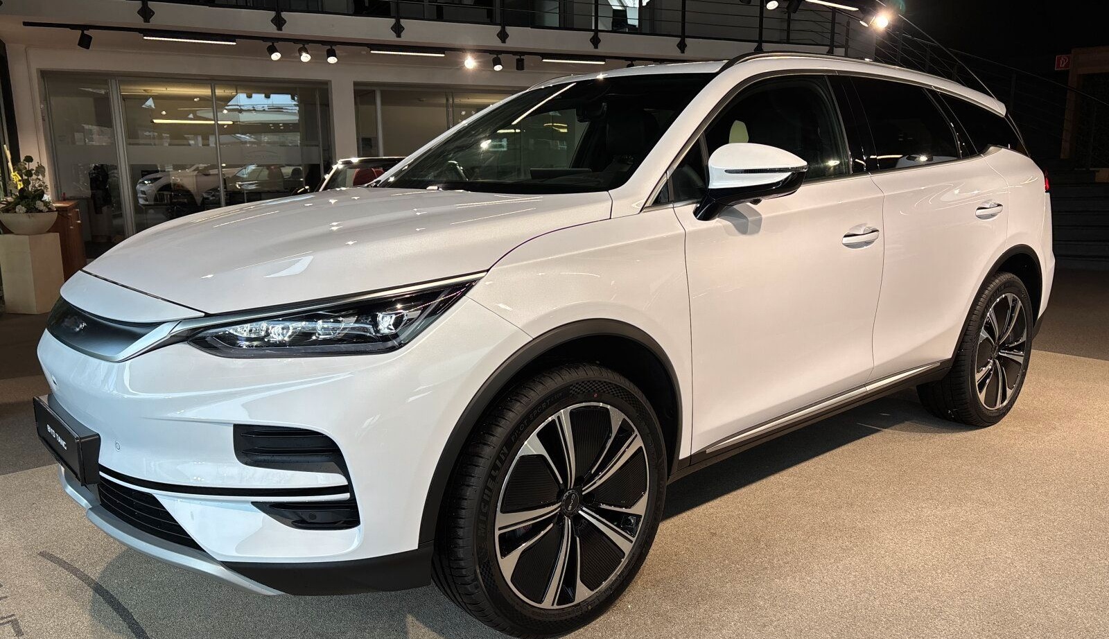 BYD Tang Flagship 4WD Design Pano*21-Zoll*7Stz*HUD* foto 2