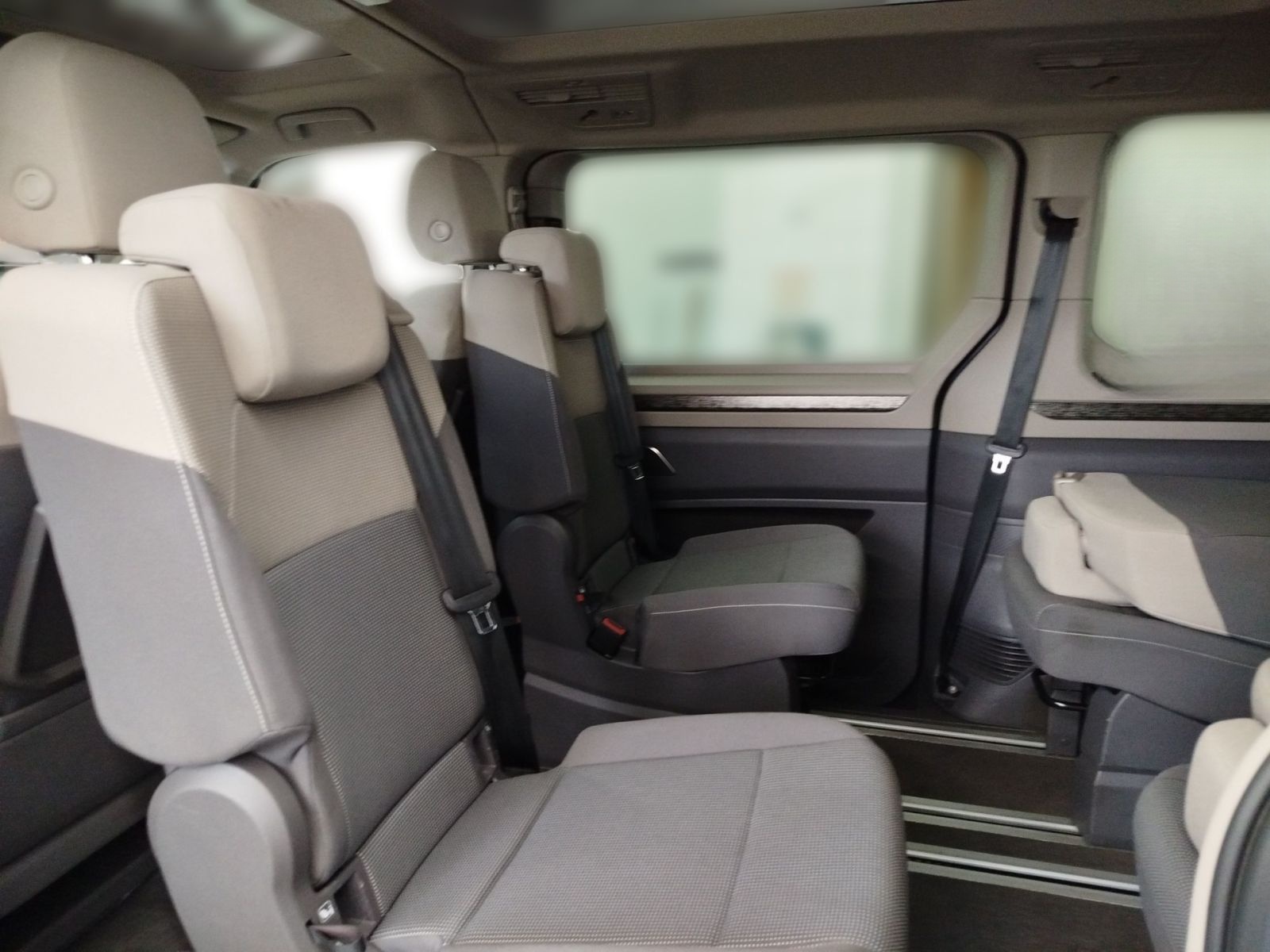 Volkswagen Multivan T7 1.4 Multivan TSI DSG eHybrid Energet foto 11