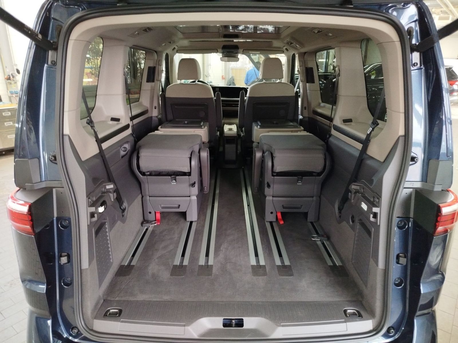 Volkswagen Multivan T7 1.4 Multivan TSI DSG eHybrid Energet foto 7