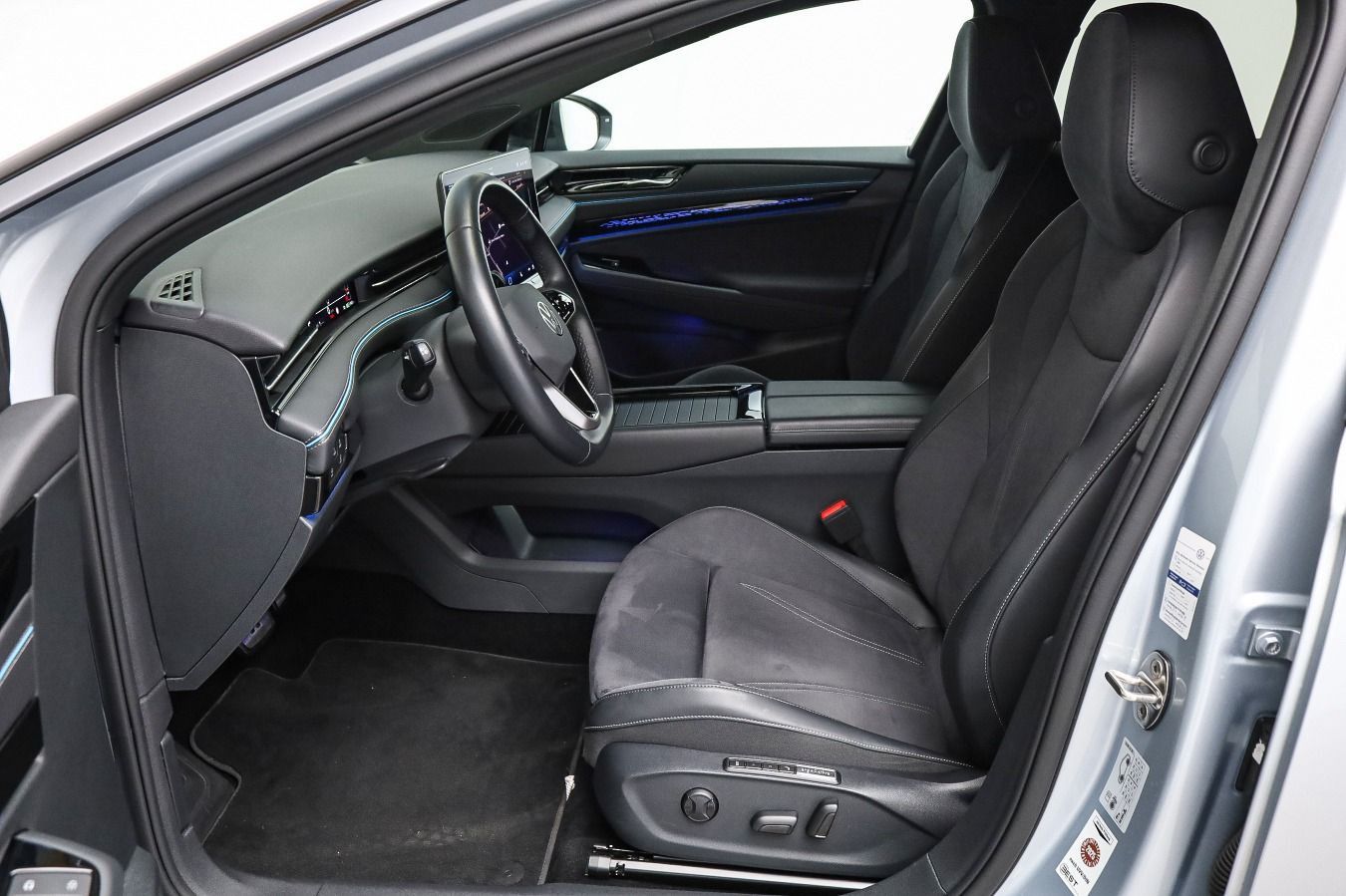 Volkswagen ID.7 Pro 77 kWh KAMERA*HUD*LED*ACC*SHZ foto 12