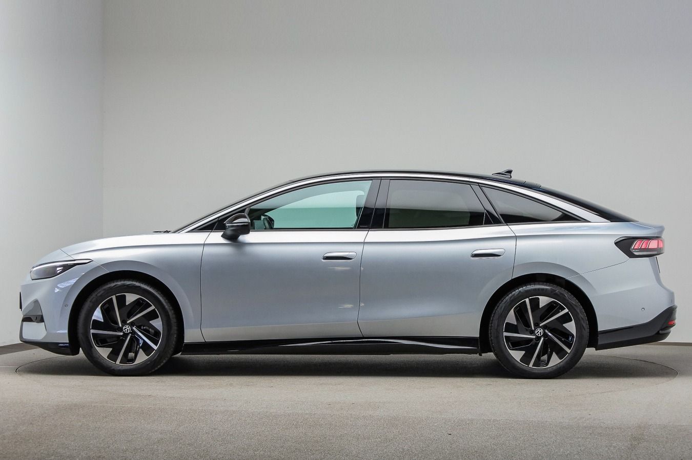 Volkswagen ID.7 Pro 77 kWh KAMERA*HUD*LED*ACC*SHZ foto 5