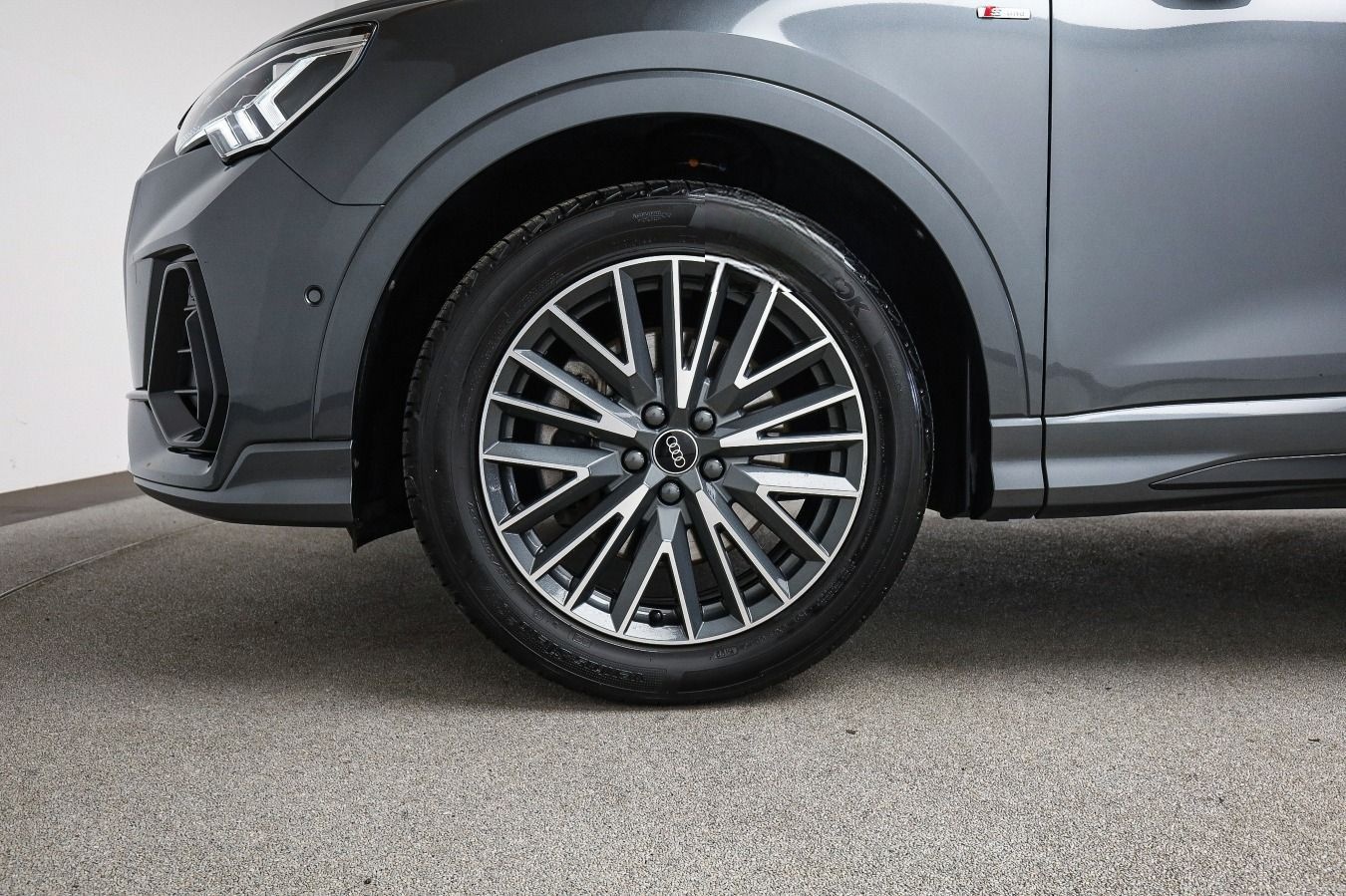 Audi Q3 S line black 45 TFSI qu. Assist, Navi, Sound foto 7