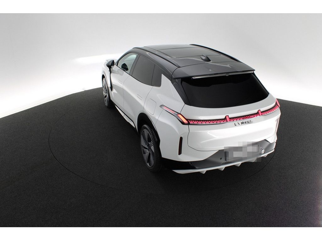 Lynk&Co 08 More KAMERA ACC SITZBELÜFTUNG AKTIVSITZE PANO foto 15