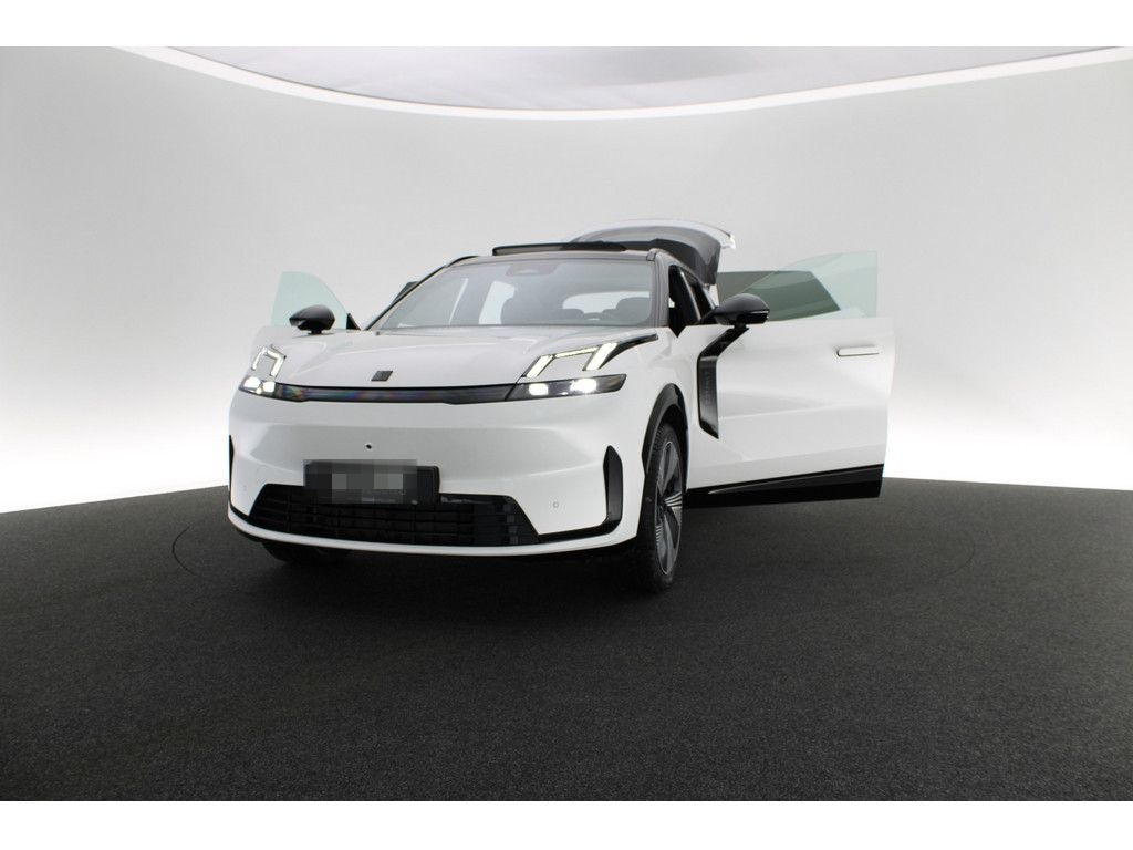 Lynk&Co 08 More KAMERA ACC SITZBELÜFTUNG AKTIVSITZE PANO foto 18