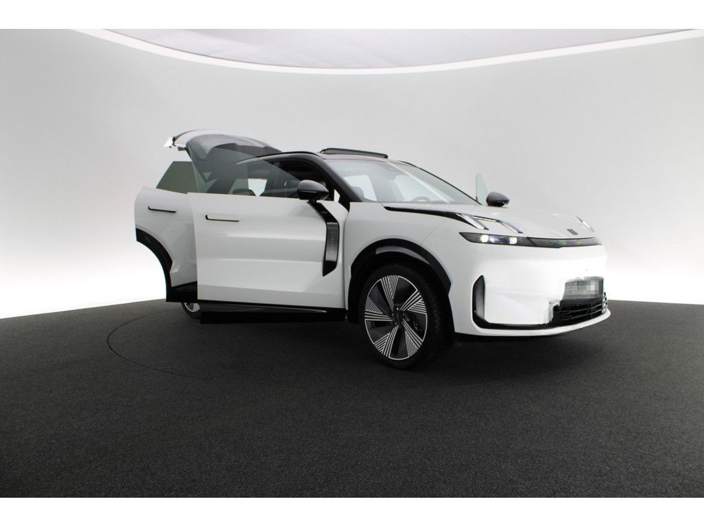 Lynk&Co 08 More KAMERA ACC SITZBELÜFTUNG AKTIVSITZE PANO foto 19