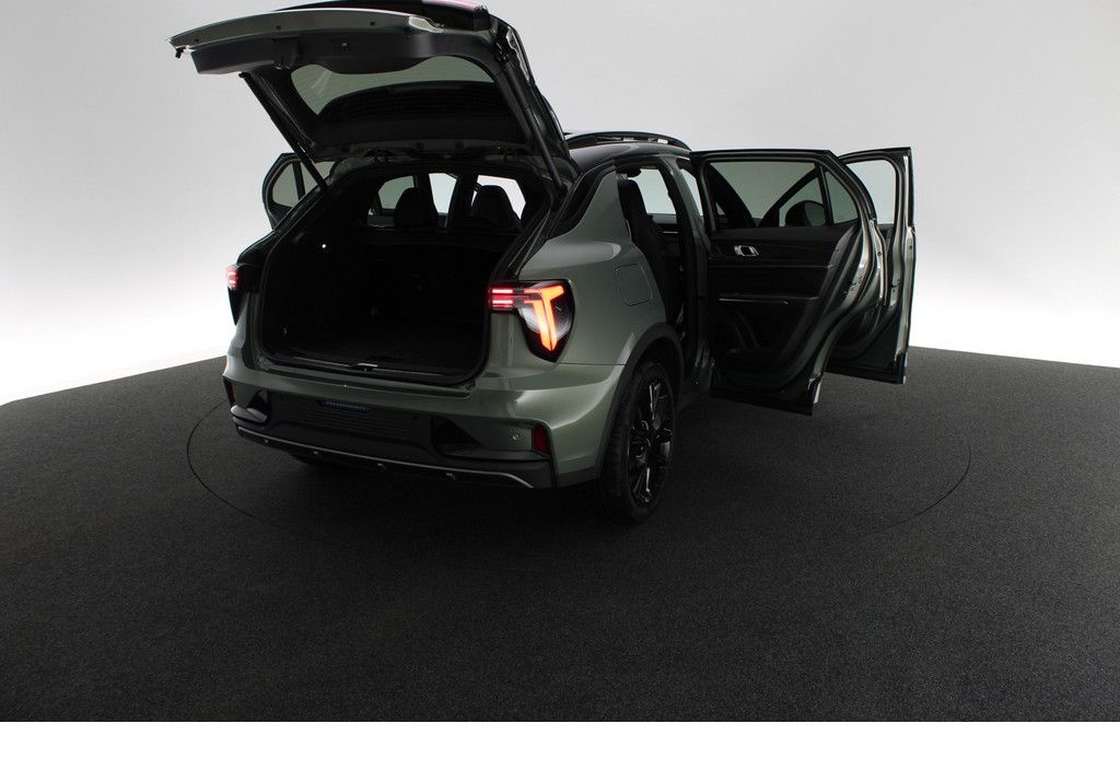 Lynk&Co 01 More foto 21