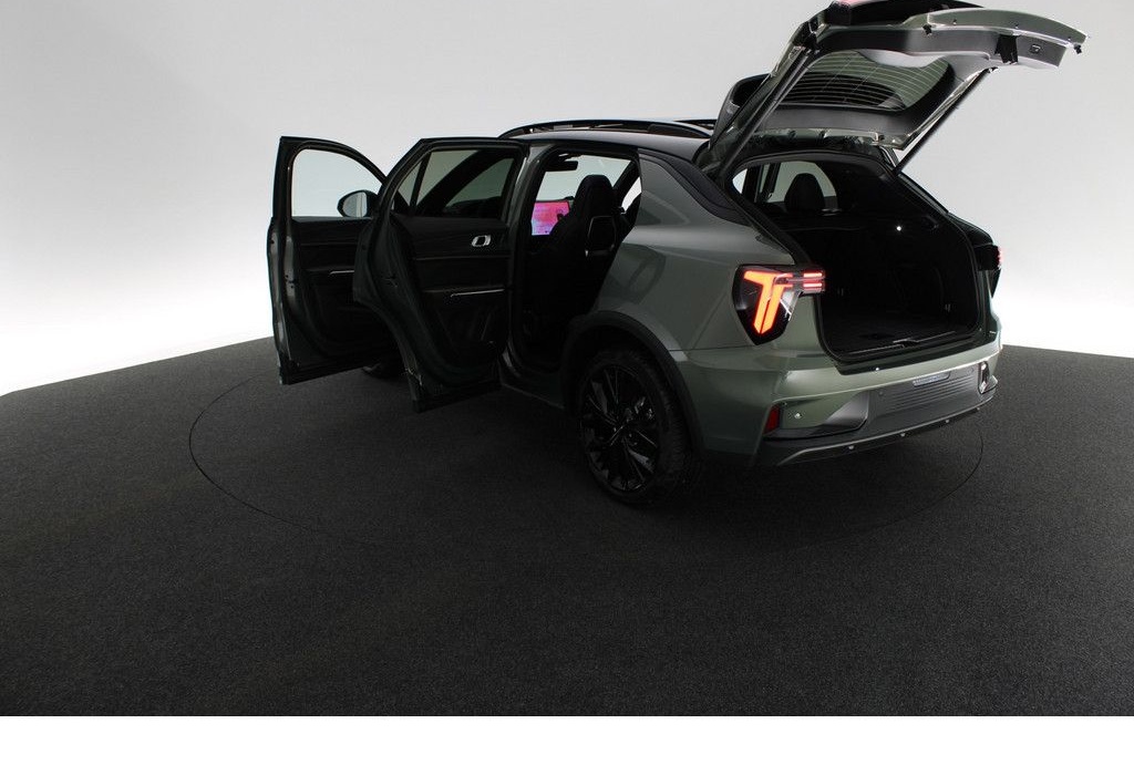 Lynk&Co 01 More foto 22