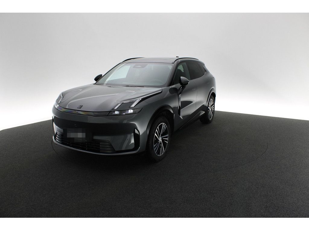 Lynk&Co 08 Core foto 12