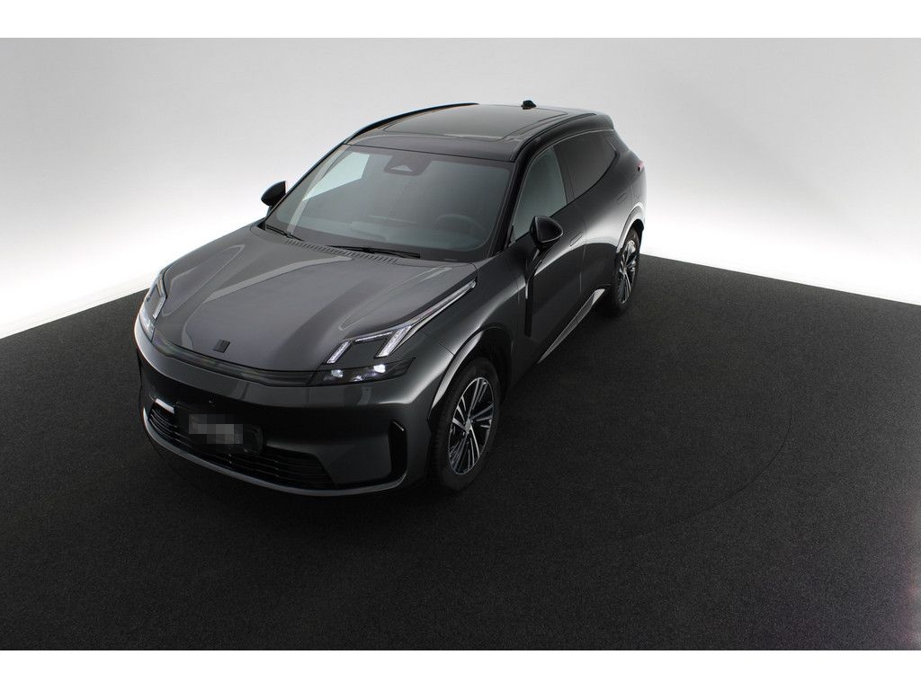 Lynk&Co 08 Core foto 14