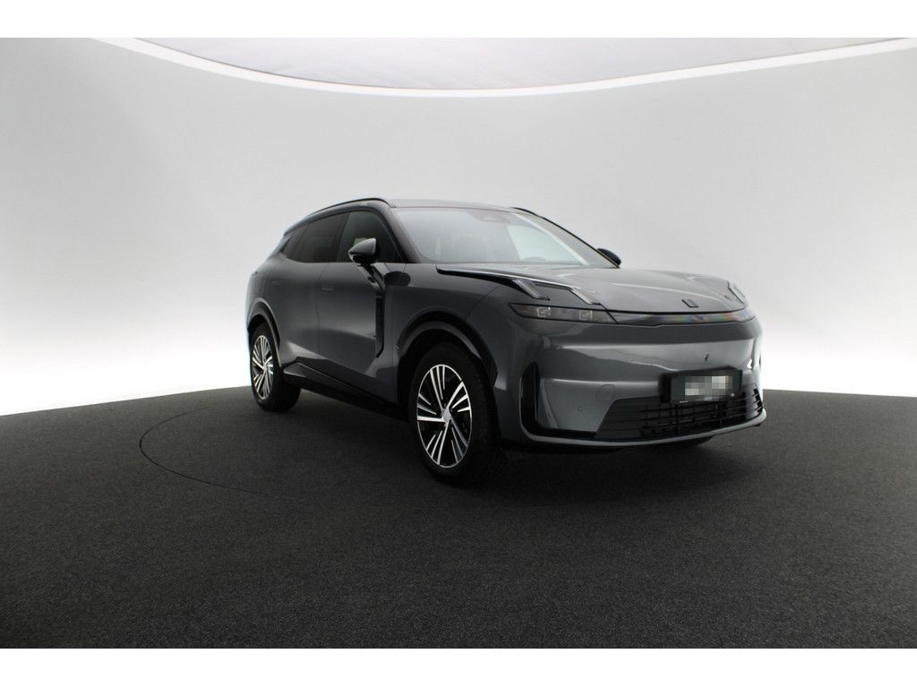 Lynk&Co 08 Core foto 7