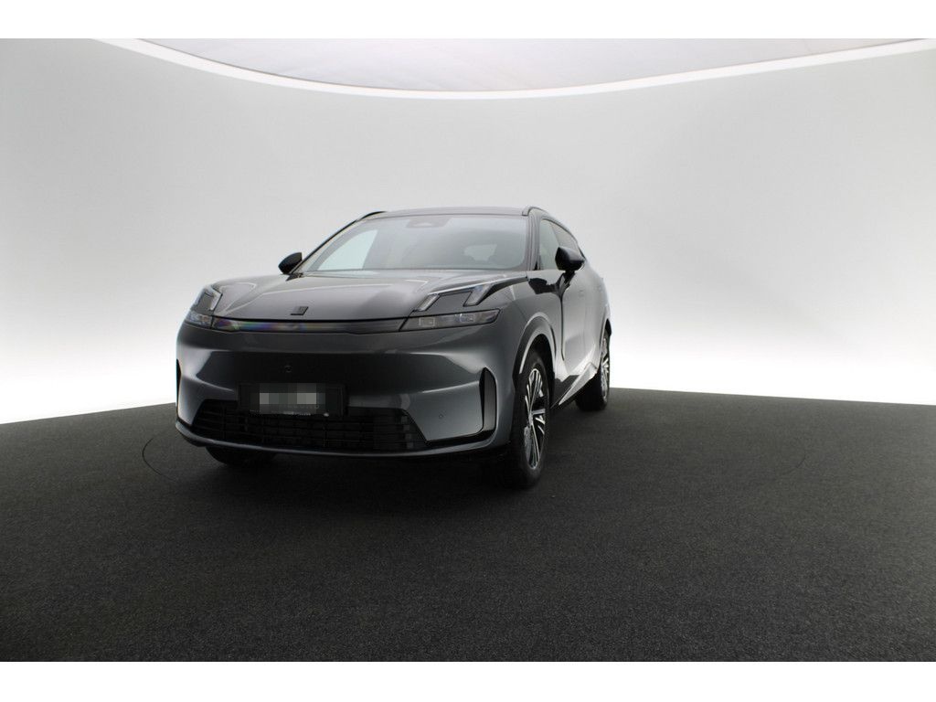 Lynk&Co 08 Core foto 9