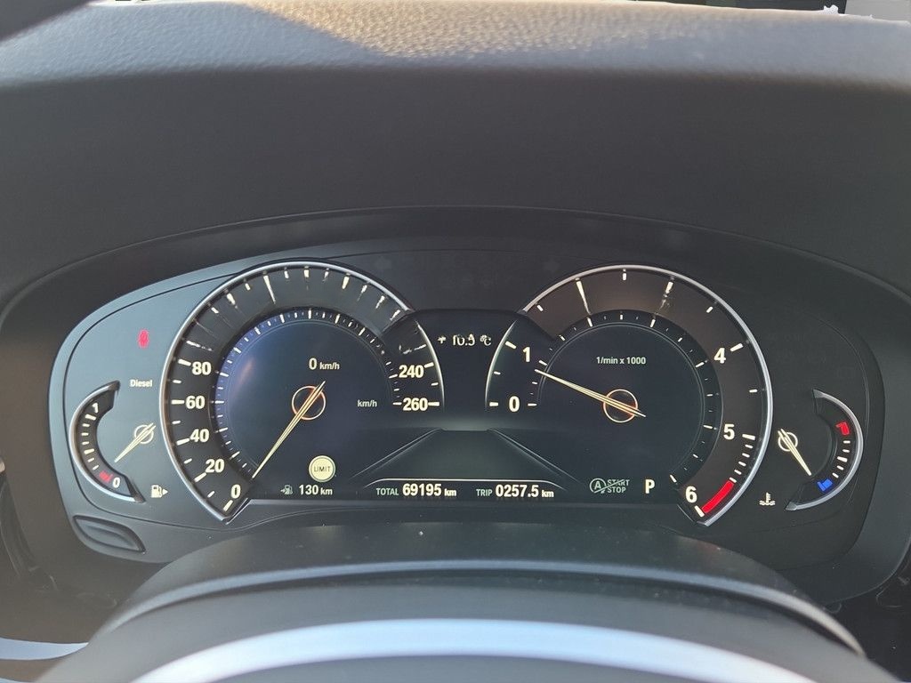 BMW 520d T. M-SPORT LED NAVI ACC KAMERA PDC 18" AHK foto 10