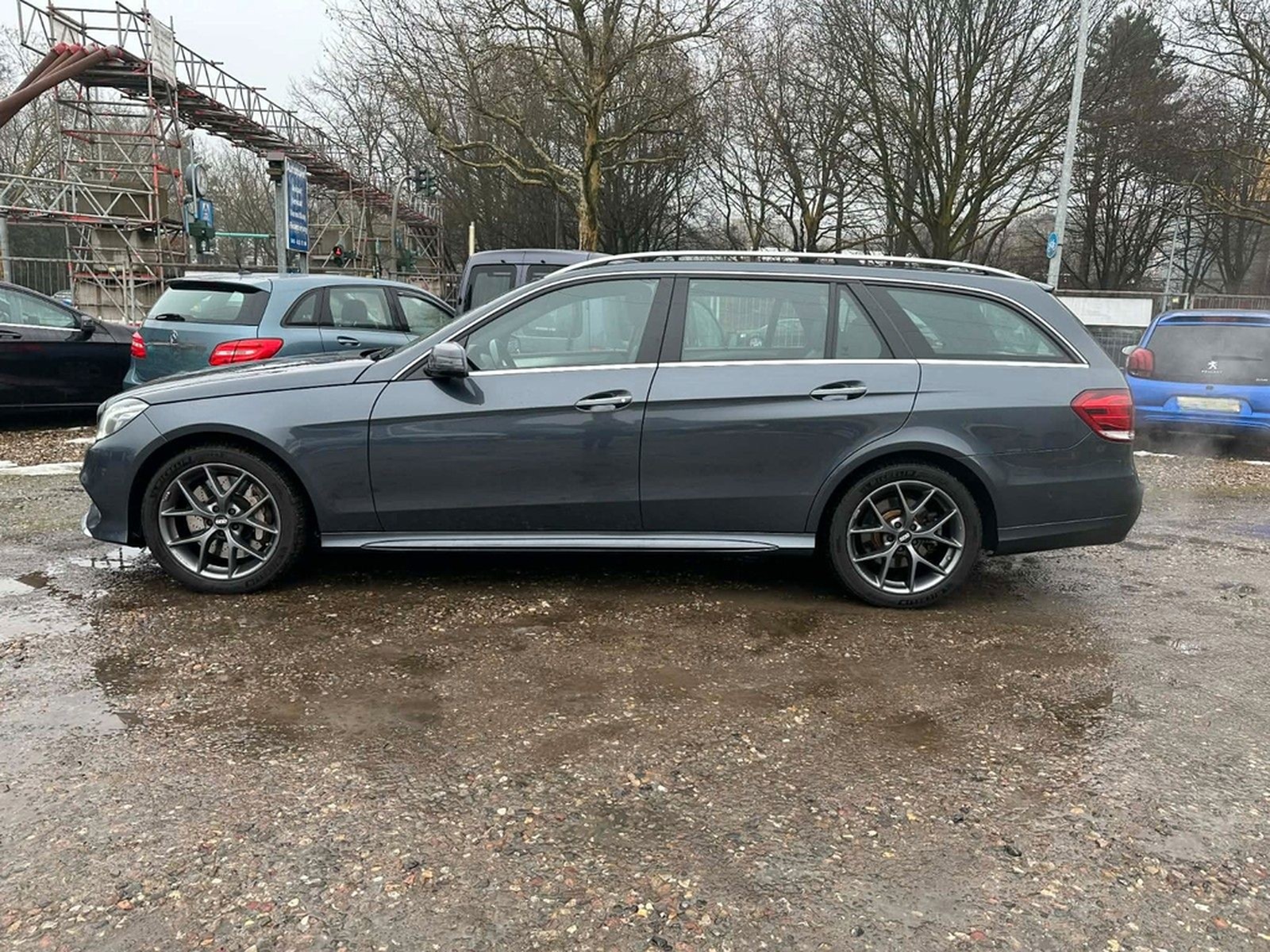 Mercedes-Benz E 500 T AMG Line foto 11