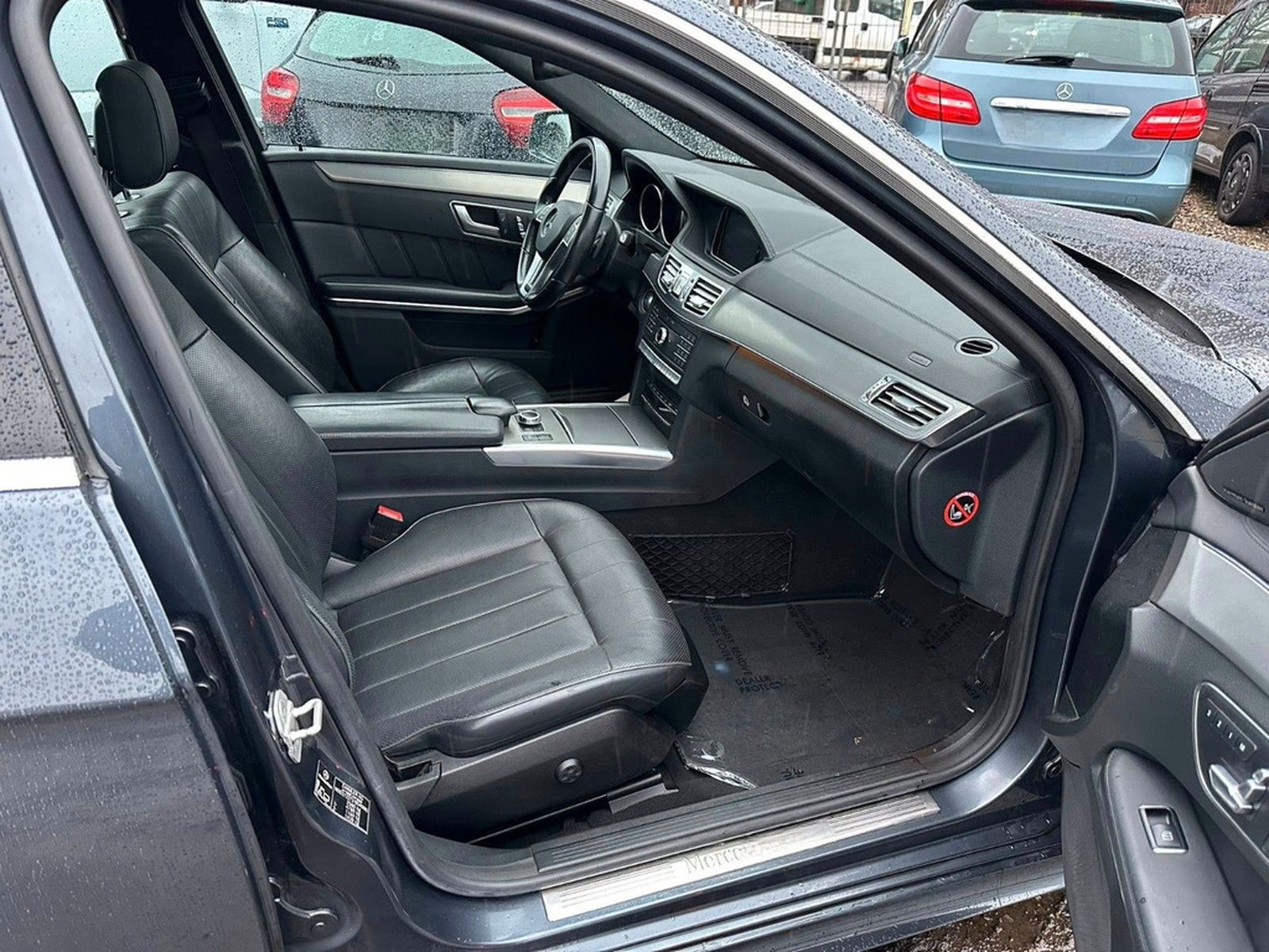 Mercedes-Benz E 500 T AMG Line foto 15