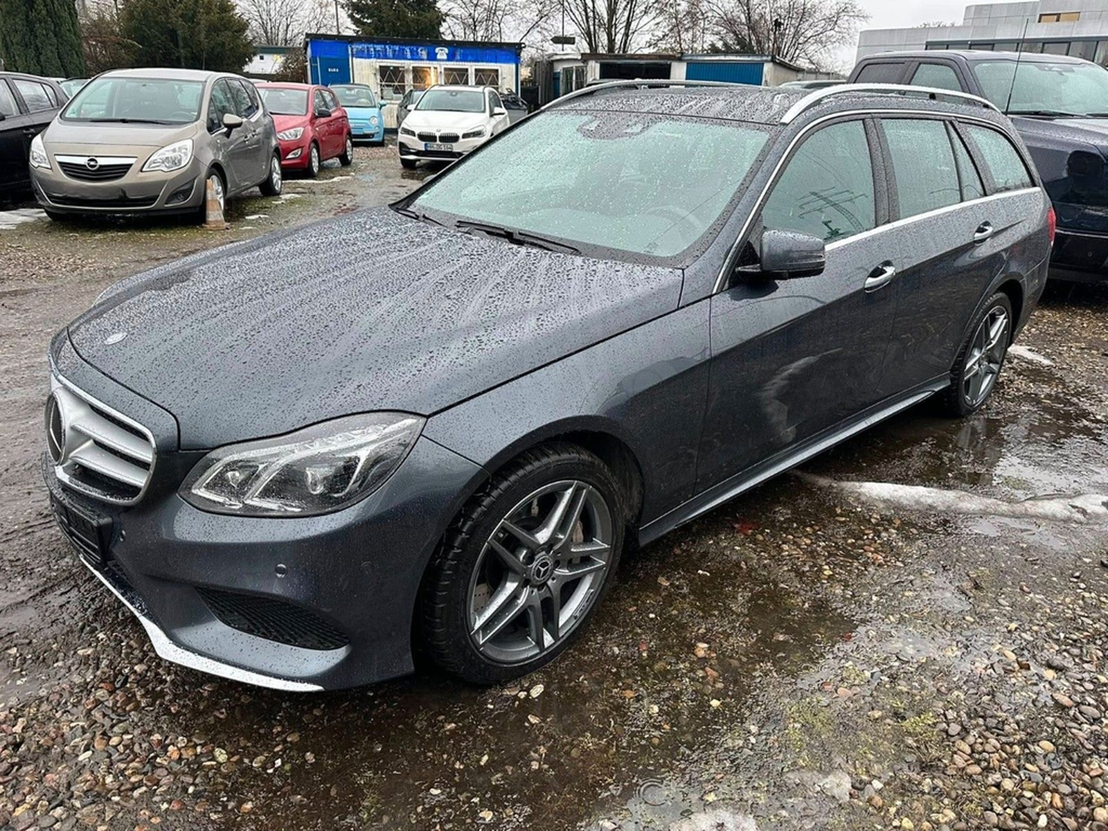 Mercedes-Benz E 500 T AMG Line foto 3