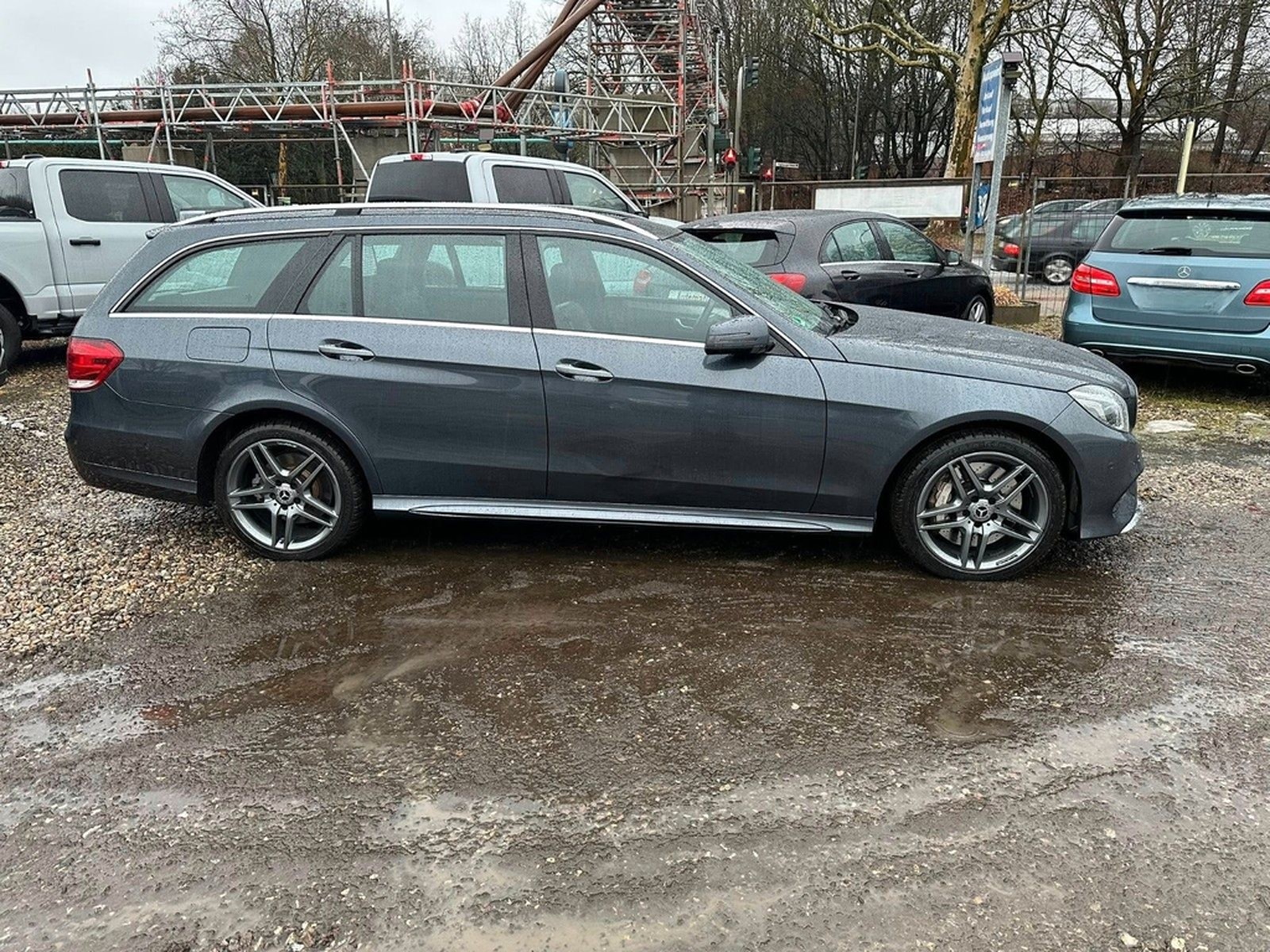 Mercedes-Benz E 500 T AMG Line foto 4